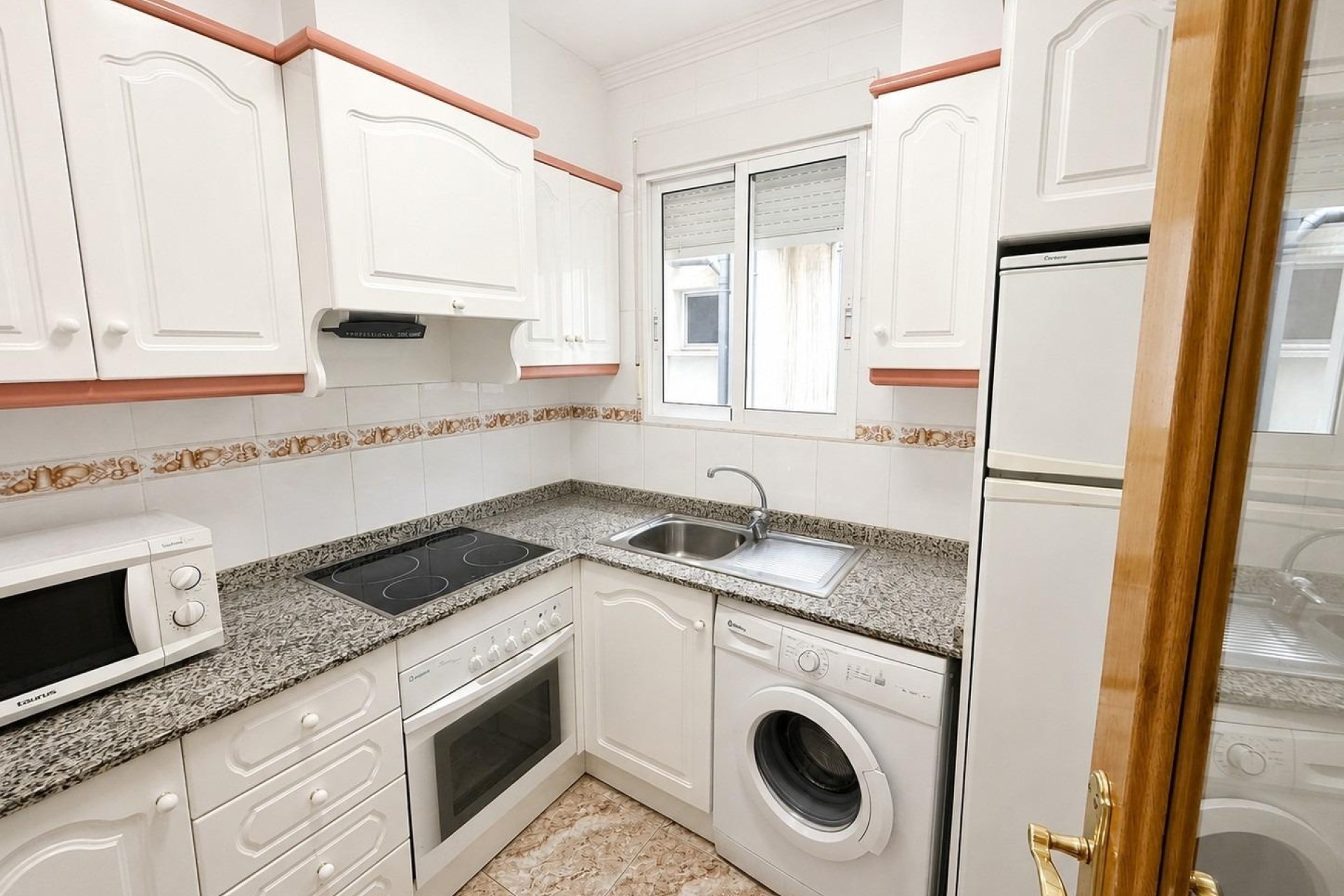 Wiederverkauf - Wohnung / Apartment -
Torrevieja - Playa del Cura