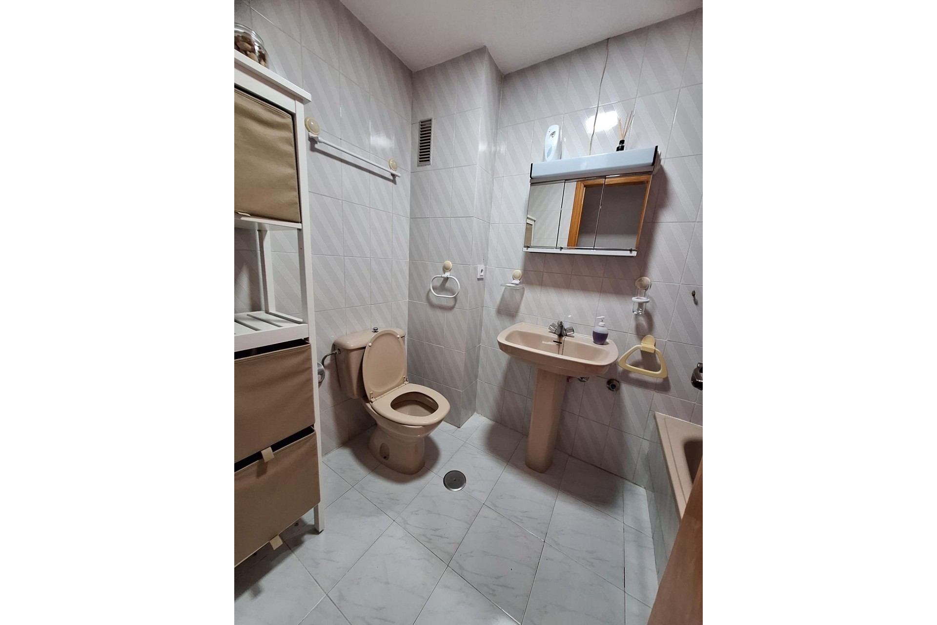 Wiederverkauf - Wohnung / Apartment -
Torrevieja - Playa del Cura