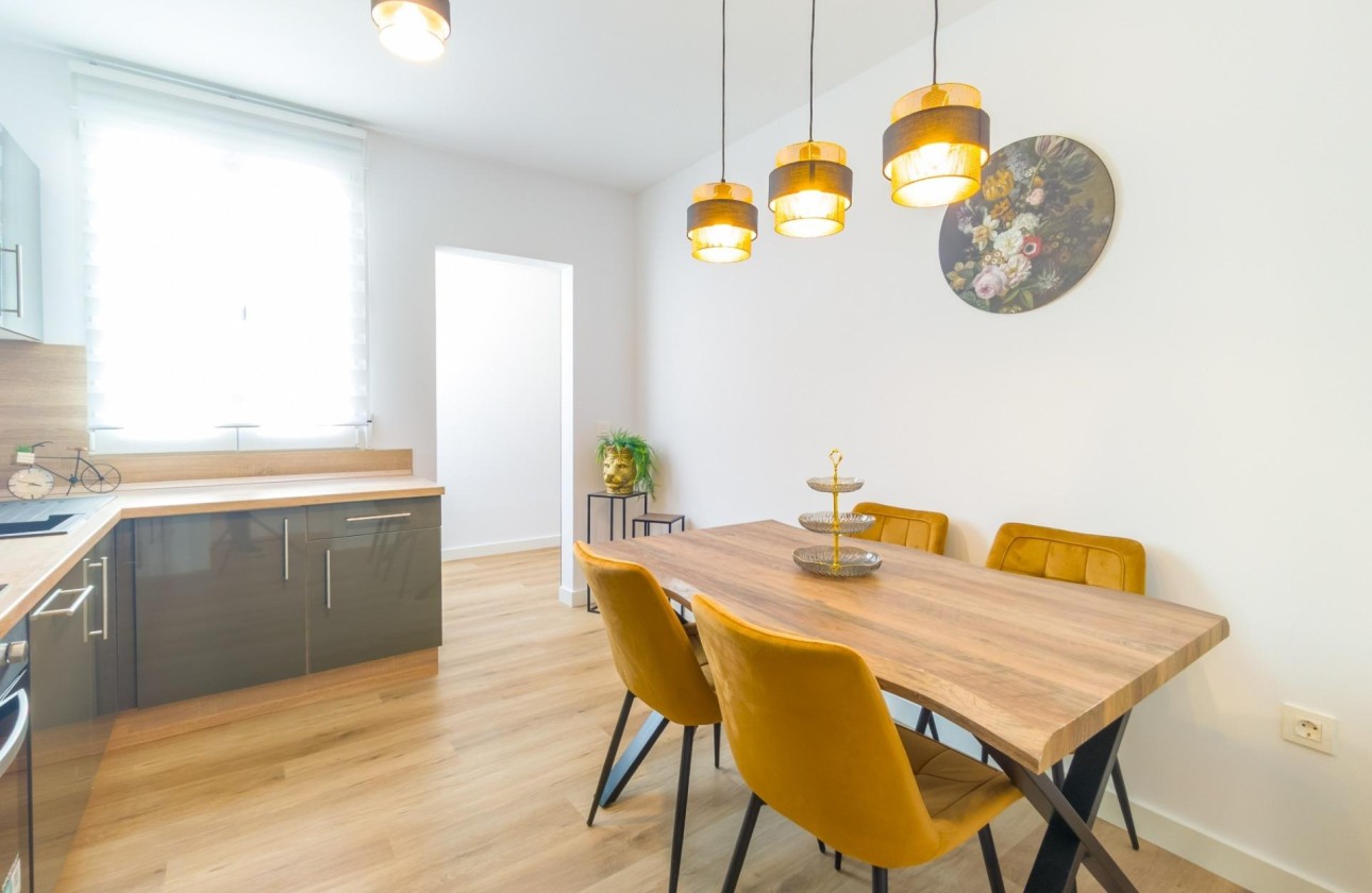 Wiederverkauf - Wohnung / Apartment -
Torrevieja - Playa del Cura