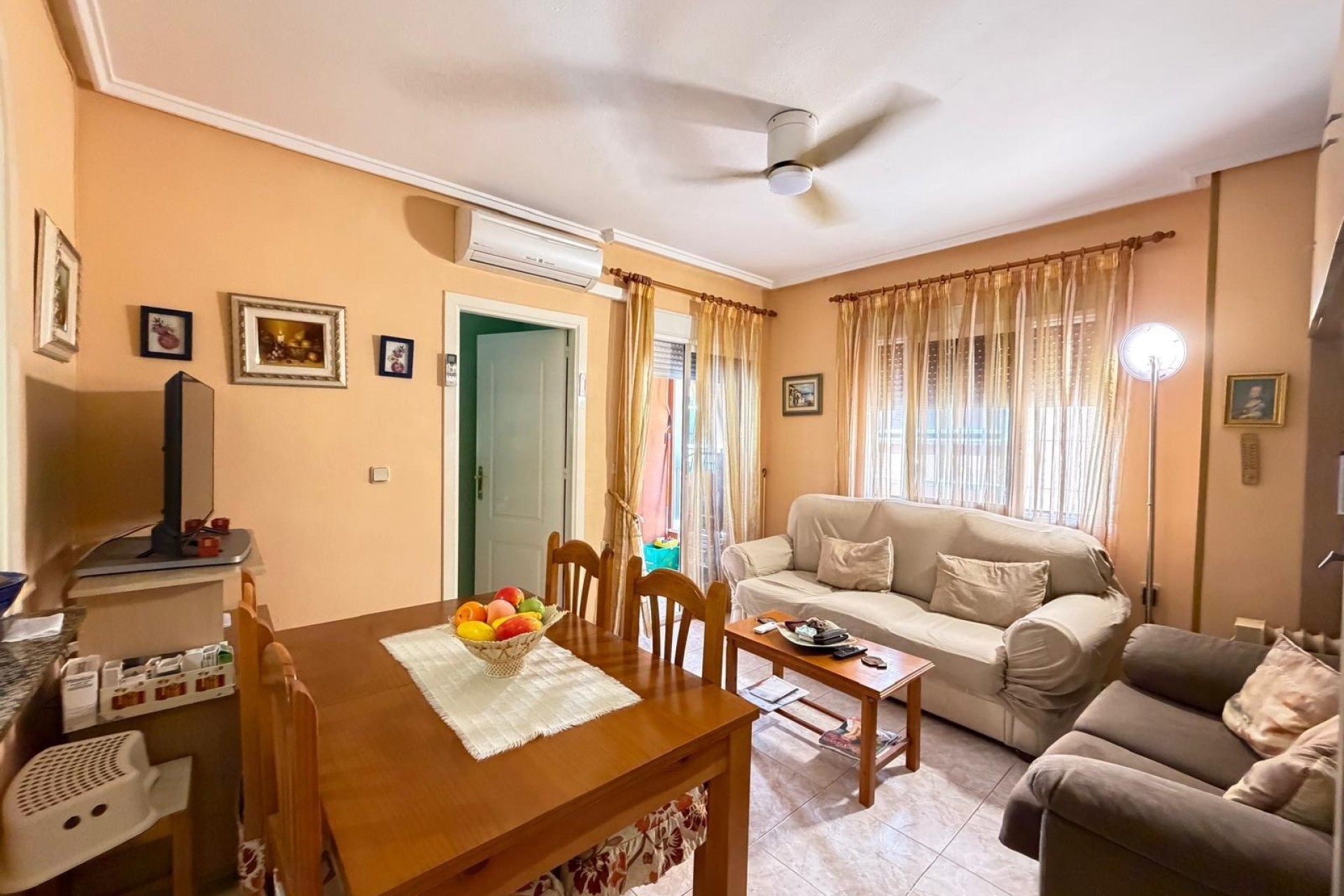 Wiederverkauf - Wohnung / Apartment -
Torrevieja - Playa del Cura