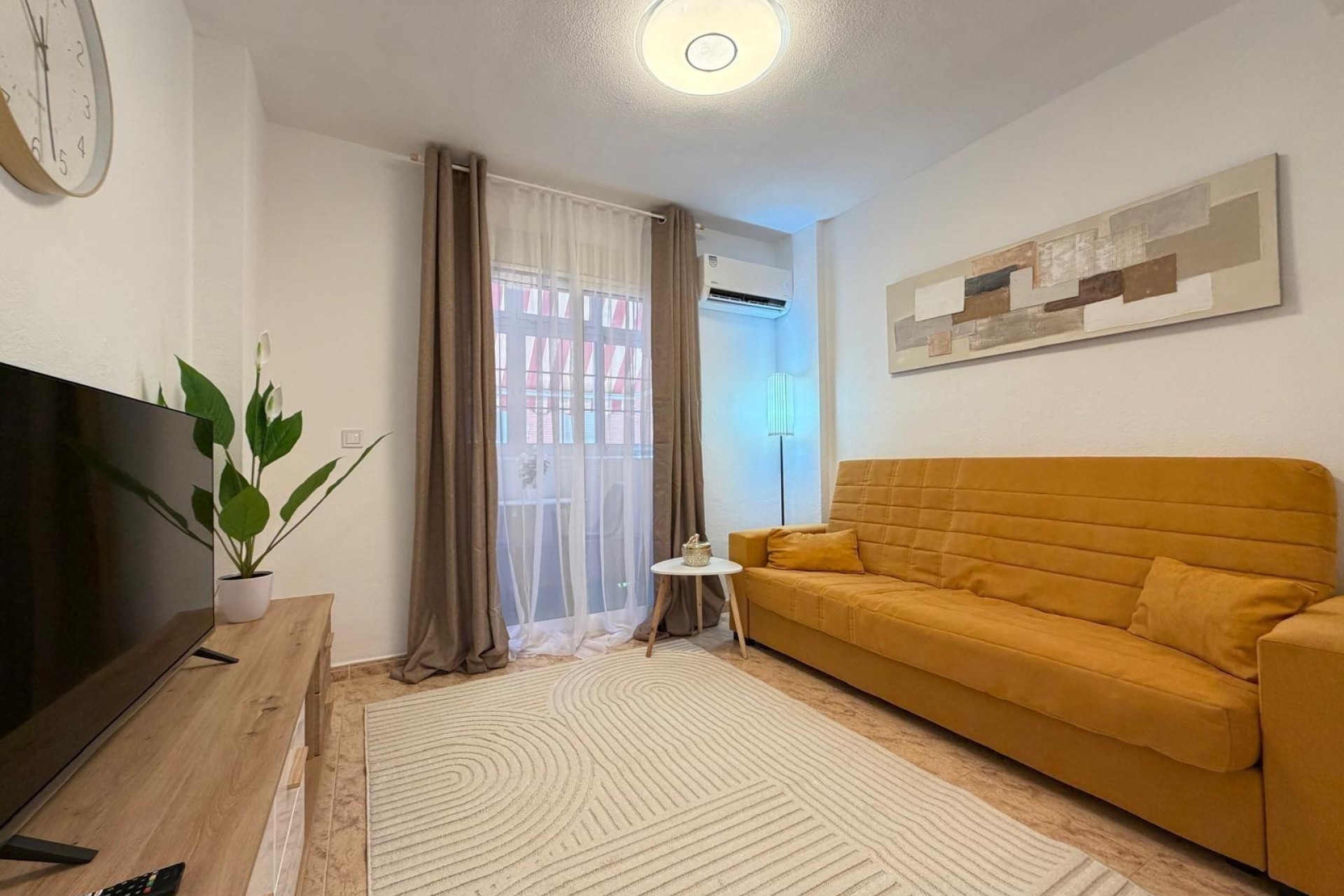 Wiederverkauf - Wohnung / Apartment -
Torrevieja - Playa del Cura