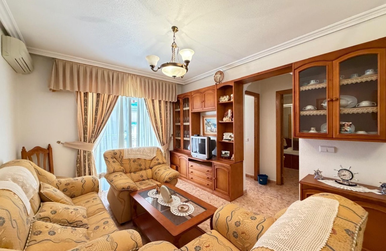 Wiederverkauf - Wohnung / Apartment -
Torrevieja - Playa del Cura