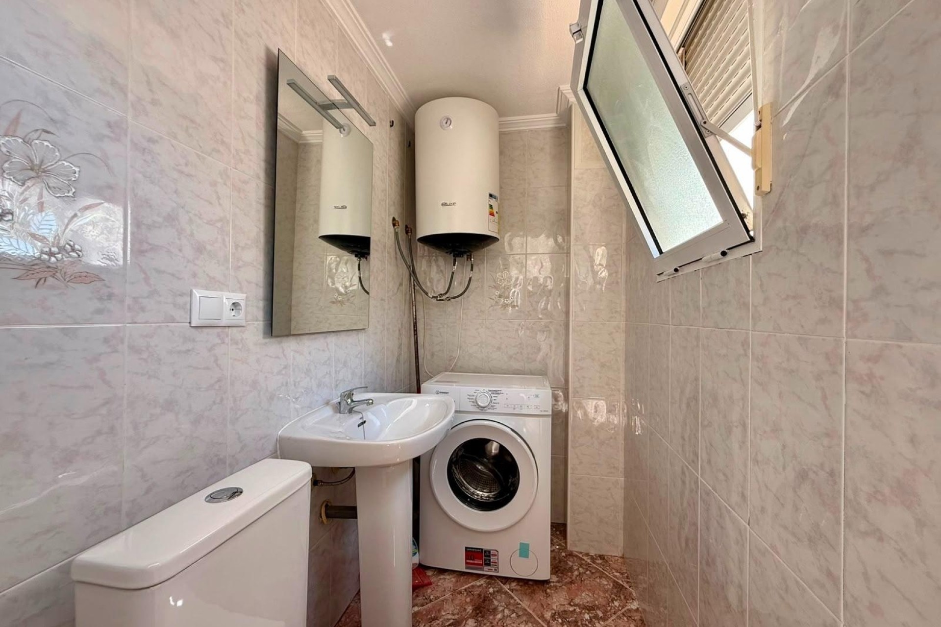 Wiederverkauf - Wohnung / Apartment -
Torrevieja - Playa del Cura