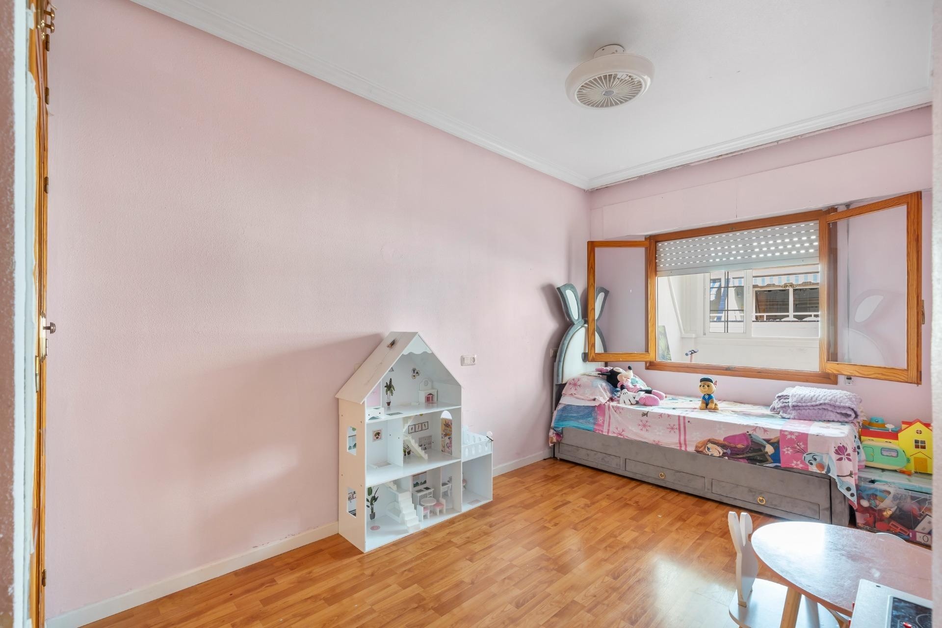 Wiederverkauf - Wohnung / Apartment -
Torrevieja - Playa del Cura