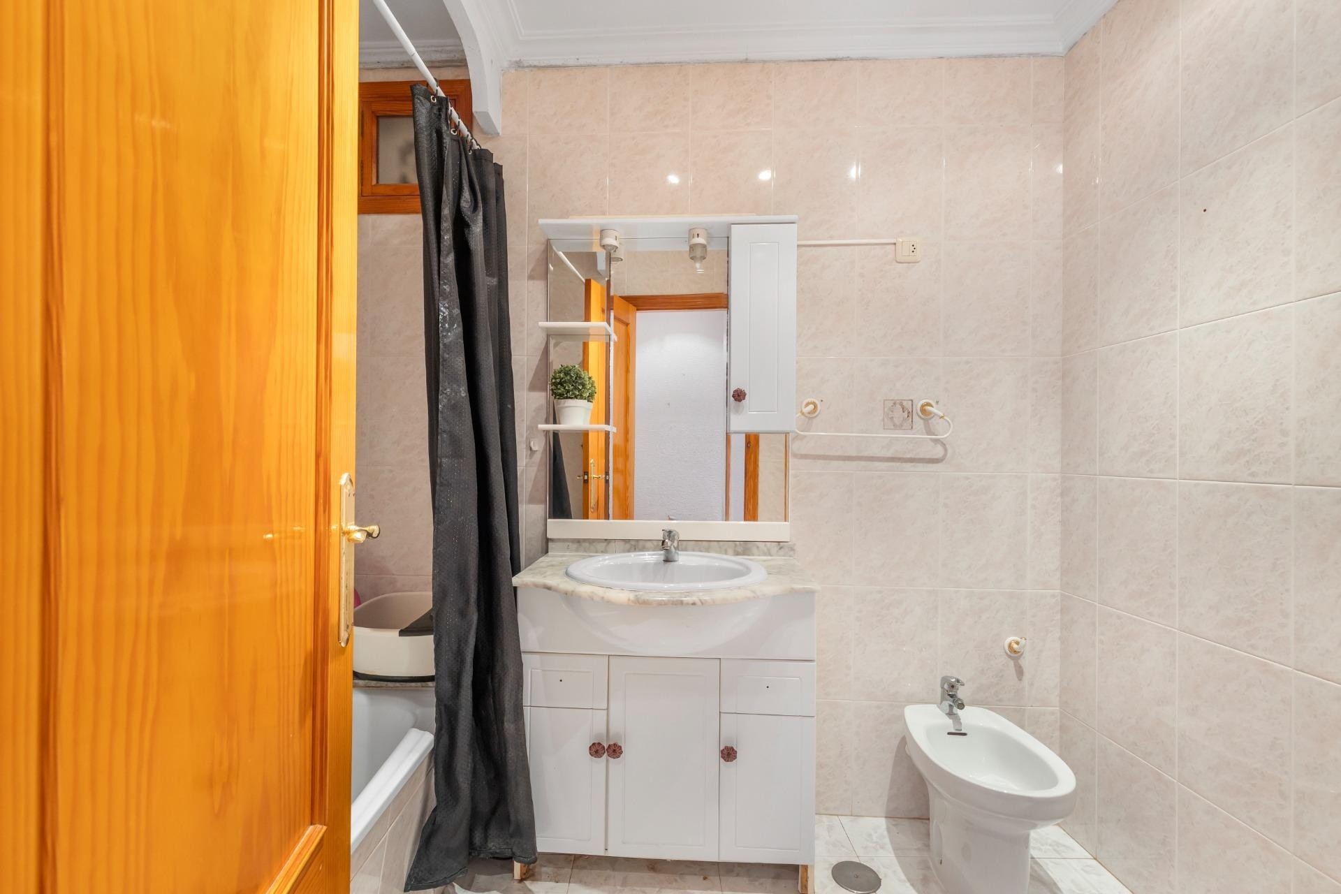 Wiederverkauf - Wohnung / Apartment -
Torrevieja - Playa del Cura