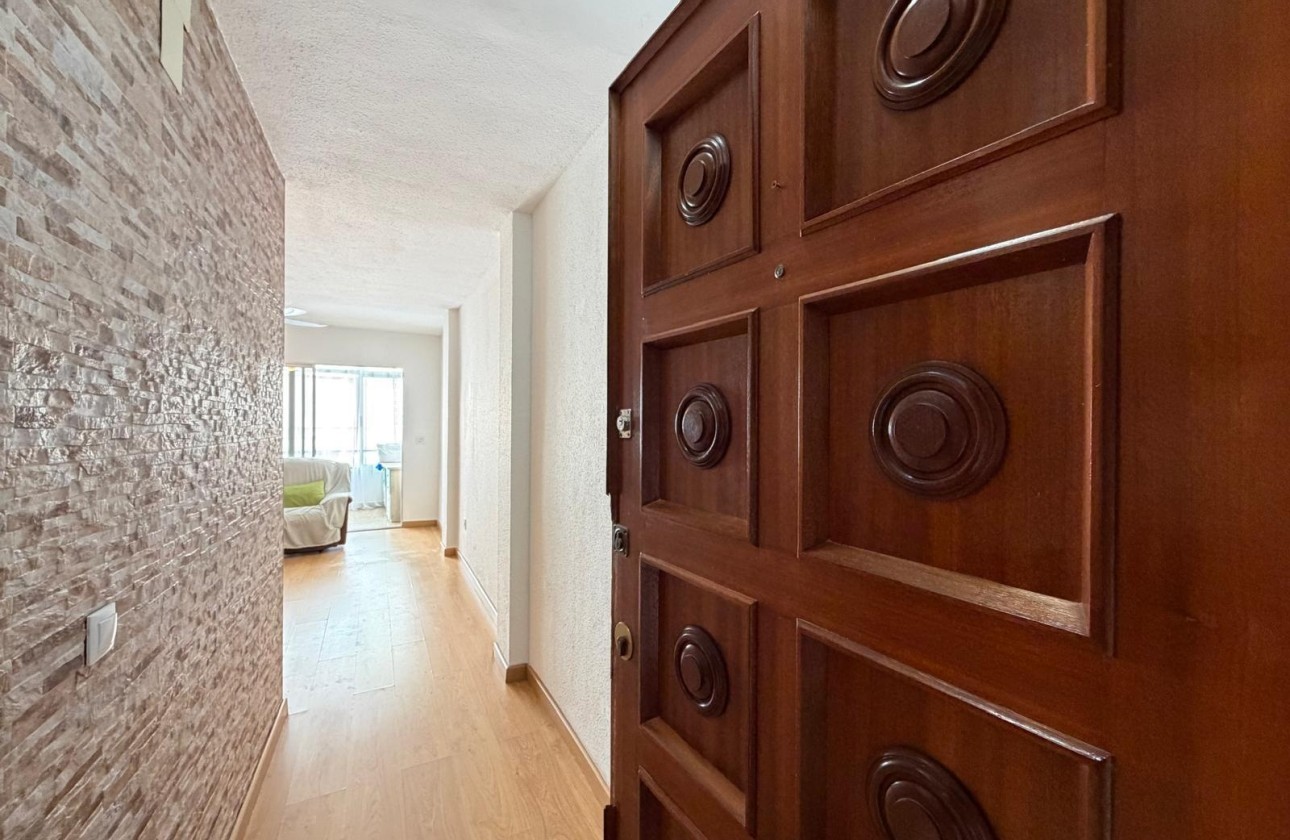 Wiederverkauf - Wohnung / Apartment -
Torrevieja - Playa del Cura