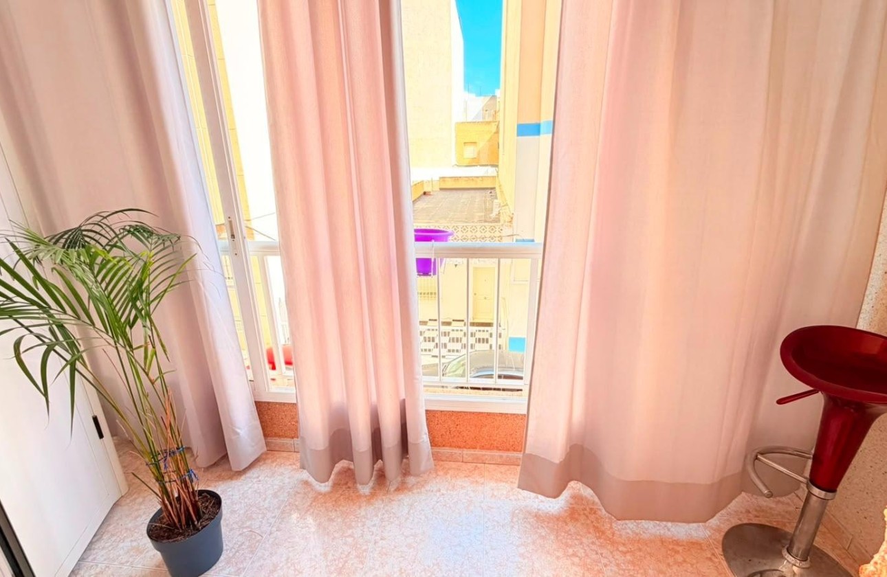 Wiederverkauf - Wohnung / Apartment -
Torrevieja - Playa del Cura