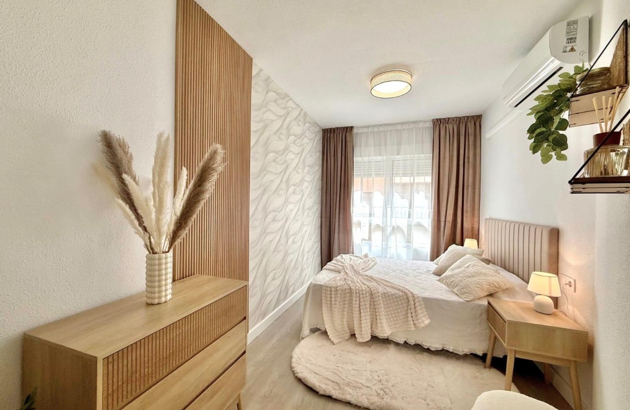 Wiederverkauf - Wohnung / Apartment -
Torrevieja - Playa del Cura