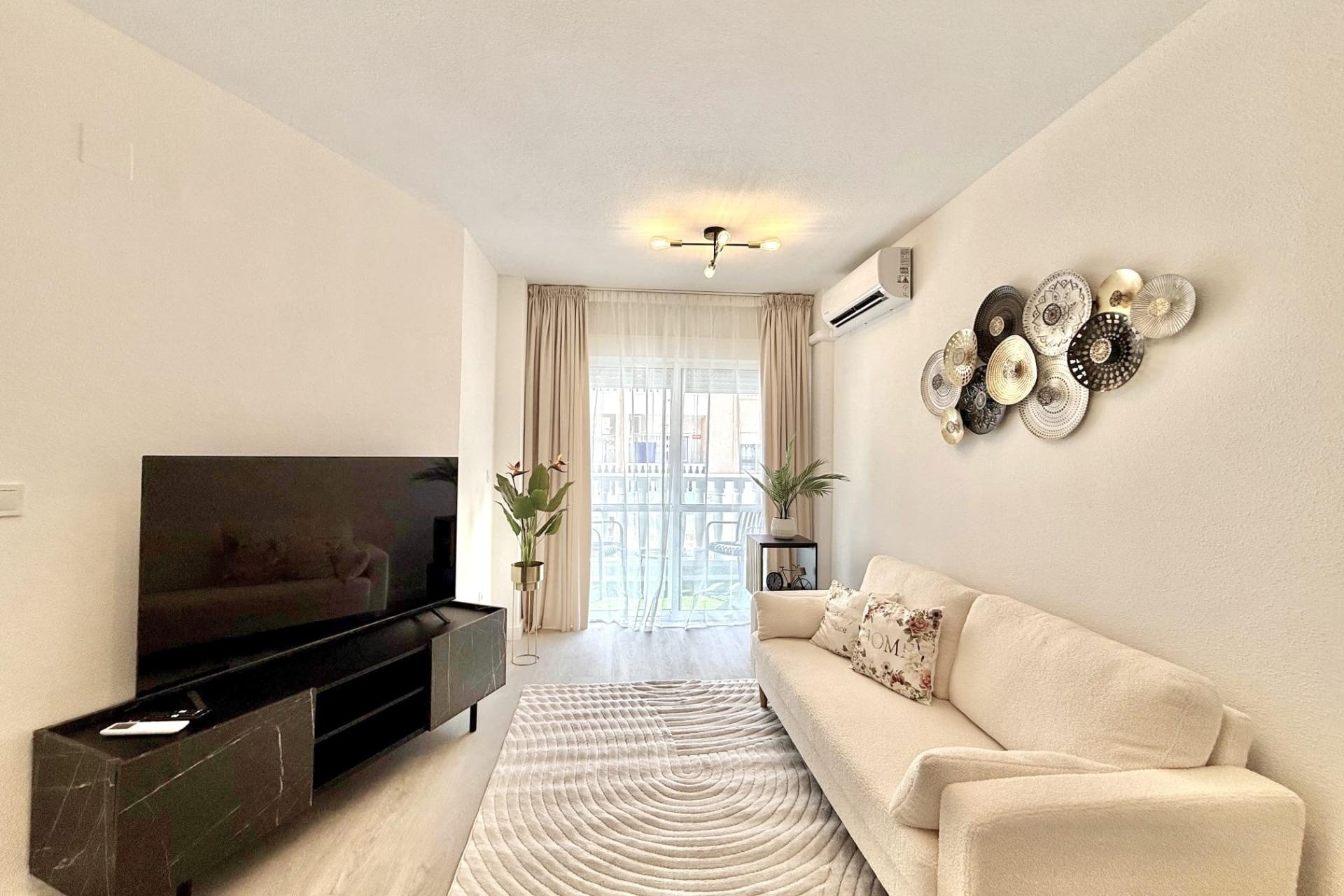 Wiederverkauf - Wohnung / Apartment -
Torrevieja - Playa del Cura