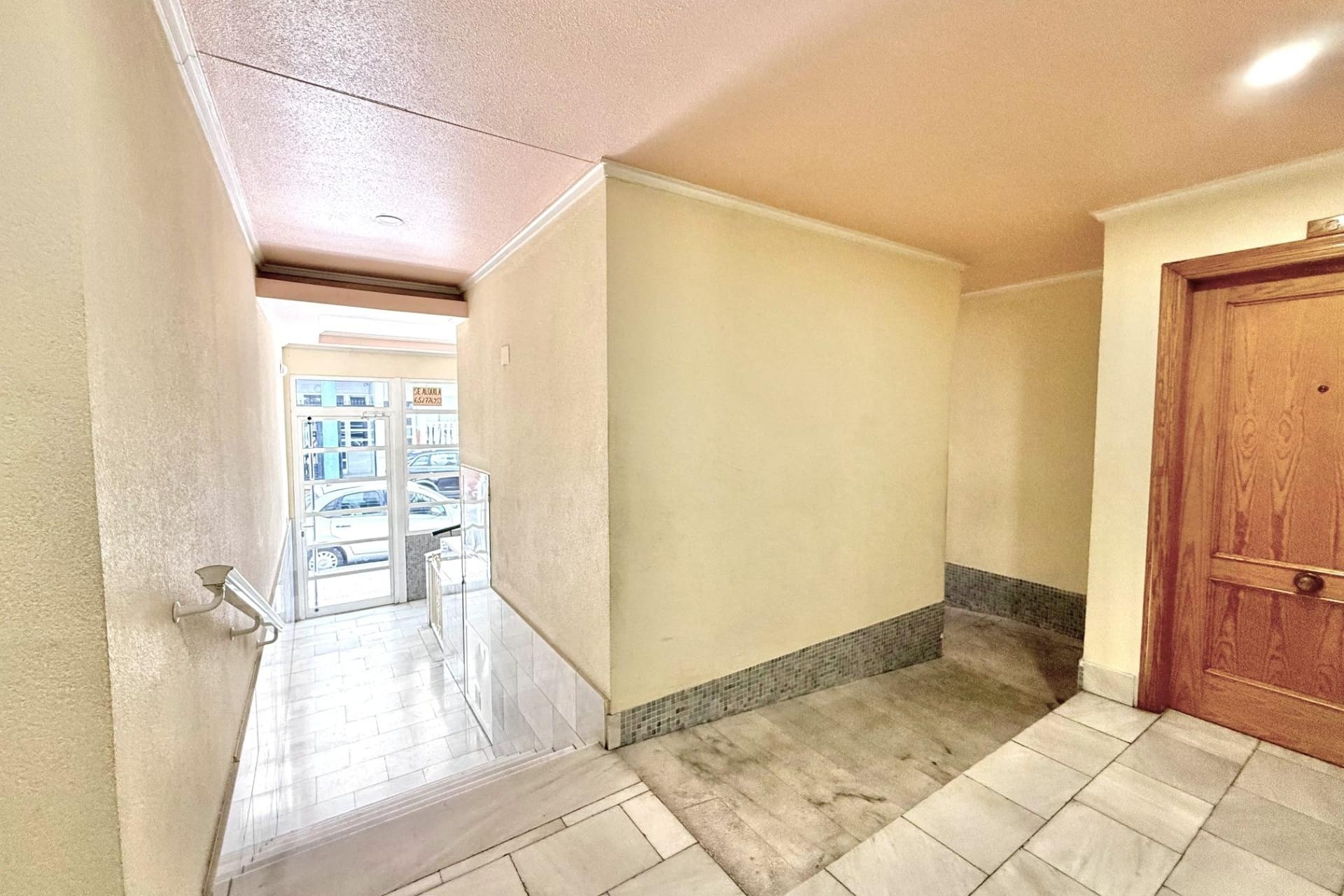 Wiederverkauf - Wohnung / Apartment -
Torrevieja - Playa del Cura