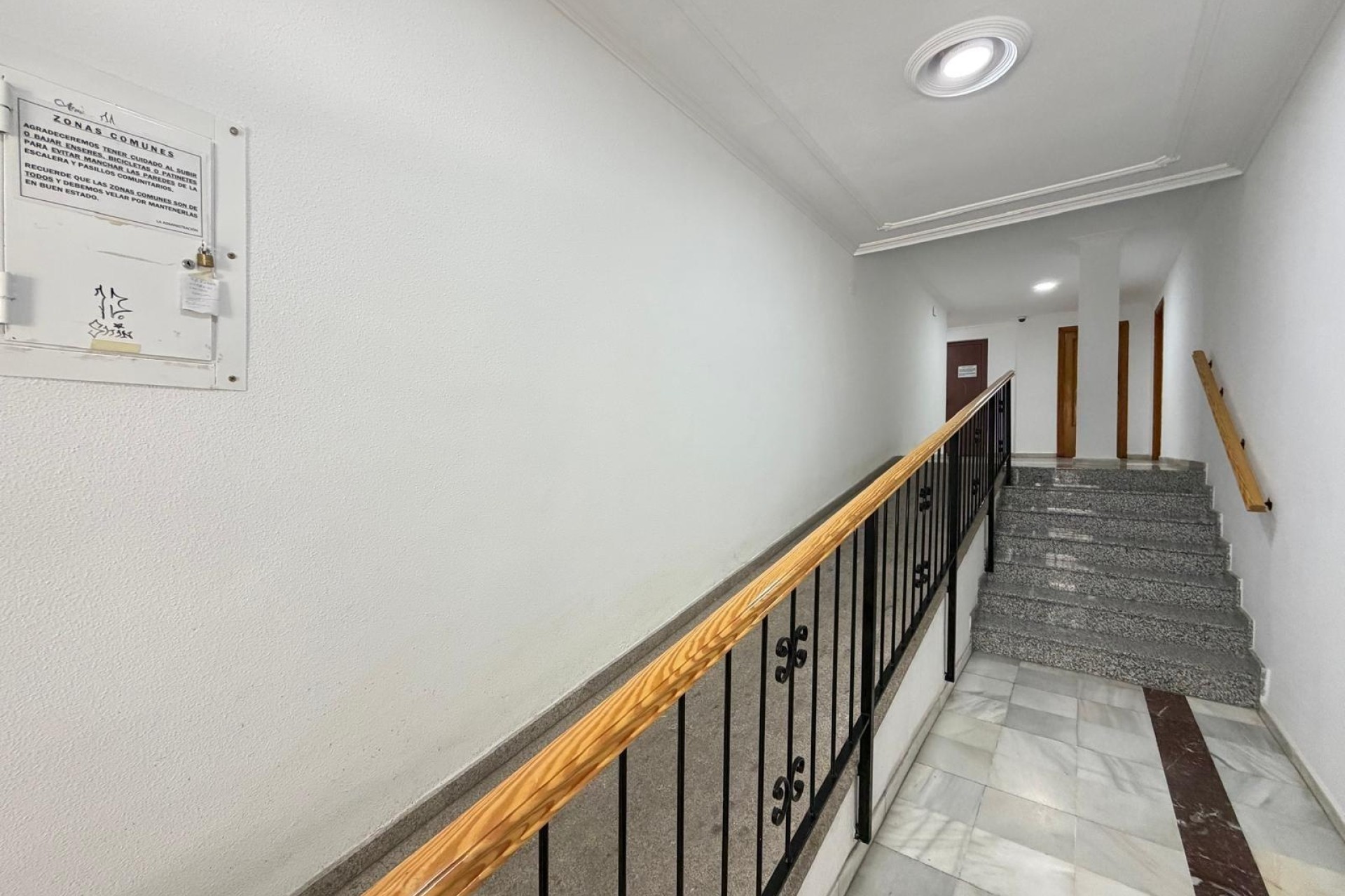 Wiederverkauf - Wohnung / Apartment -
Torrevieja - Playa del Cura