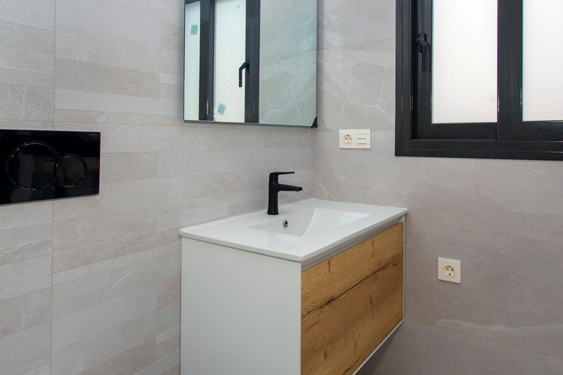 Wiederverkauf - Wohnung / Apartment -
Torrevieja - Playa del Cura