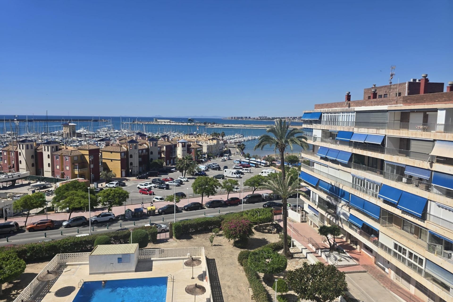 Wiederverkauf - Wohnung / Apartment -
Torrevieja - Puerto Deportivo Marina Salinas
