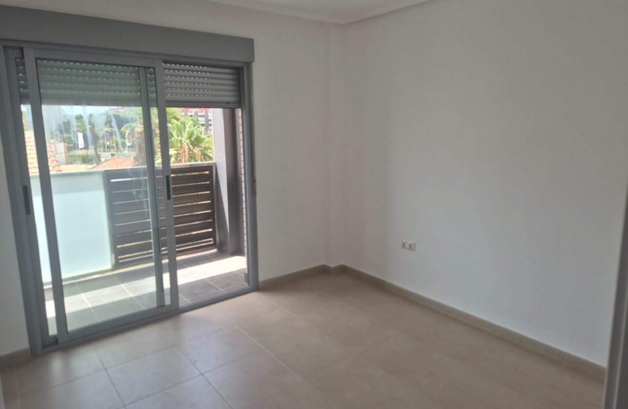 Wiederverkauf - Wohnung / Apartment -
Torrevieja - Puerto Deportivo Marina Salinas