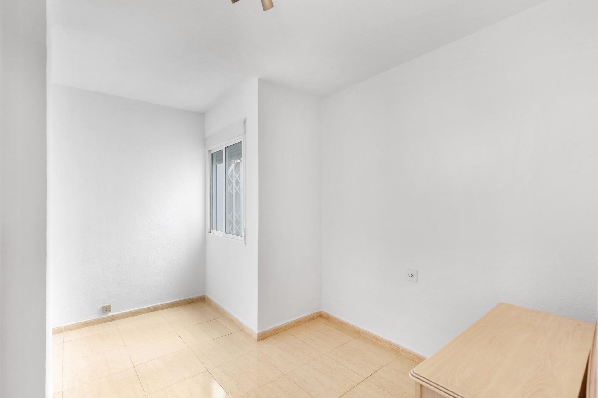 Wiederverkauf - Wohnung / Apartment -
Torrevieja - Puerto Deportivo