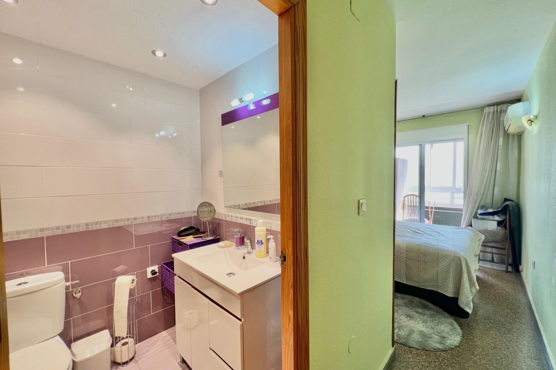 Wiederverkauf - Wohnung / Apartment -
Torrevieja - Puerto Deportivo