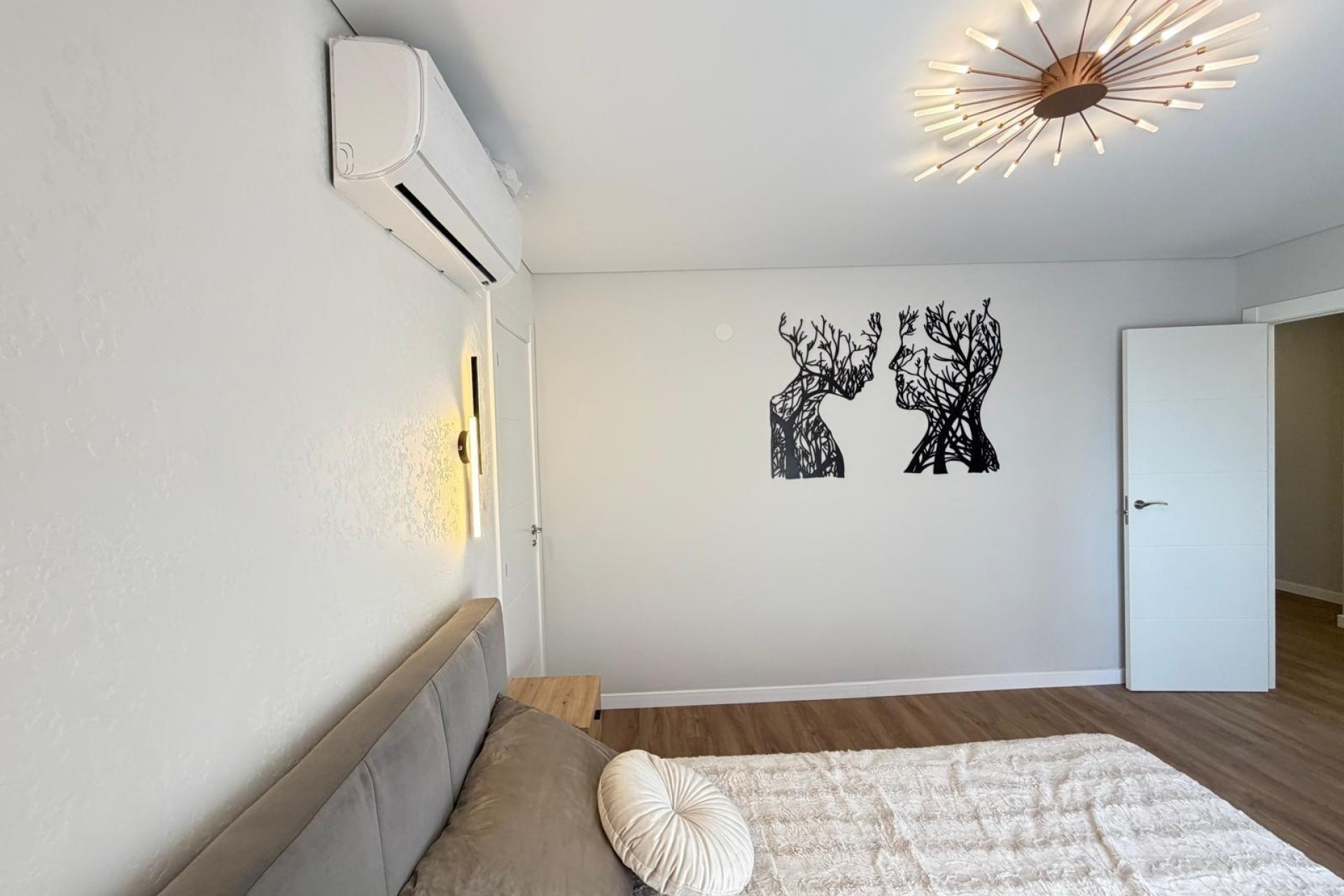 Wiederverkauf - Wohnung / Apartment -
Torrevieja - Punta Prima