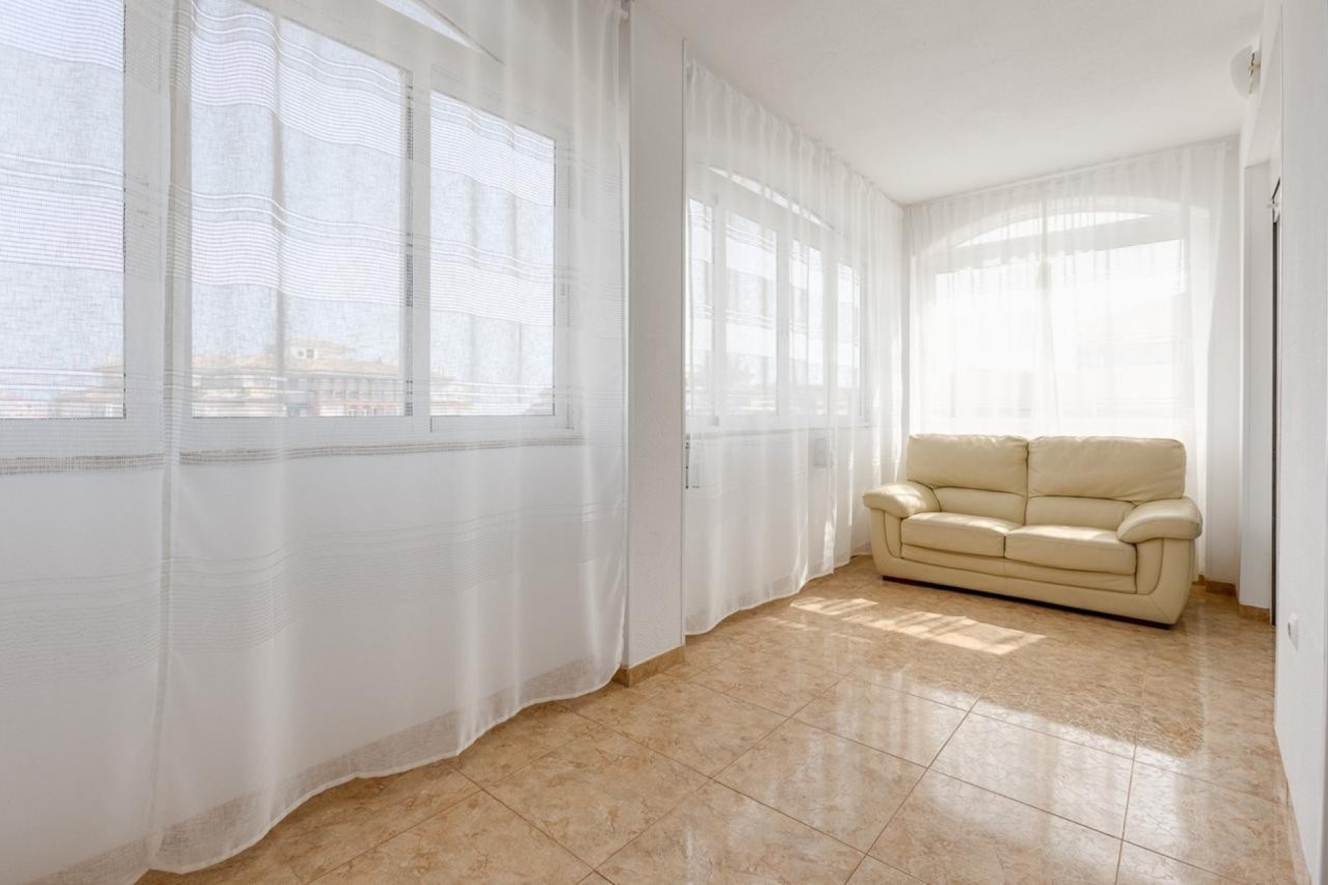 Wiederverkauf - Wohnung / Apartment -
Torrevieja - Torreblanca