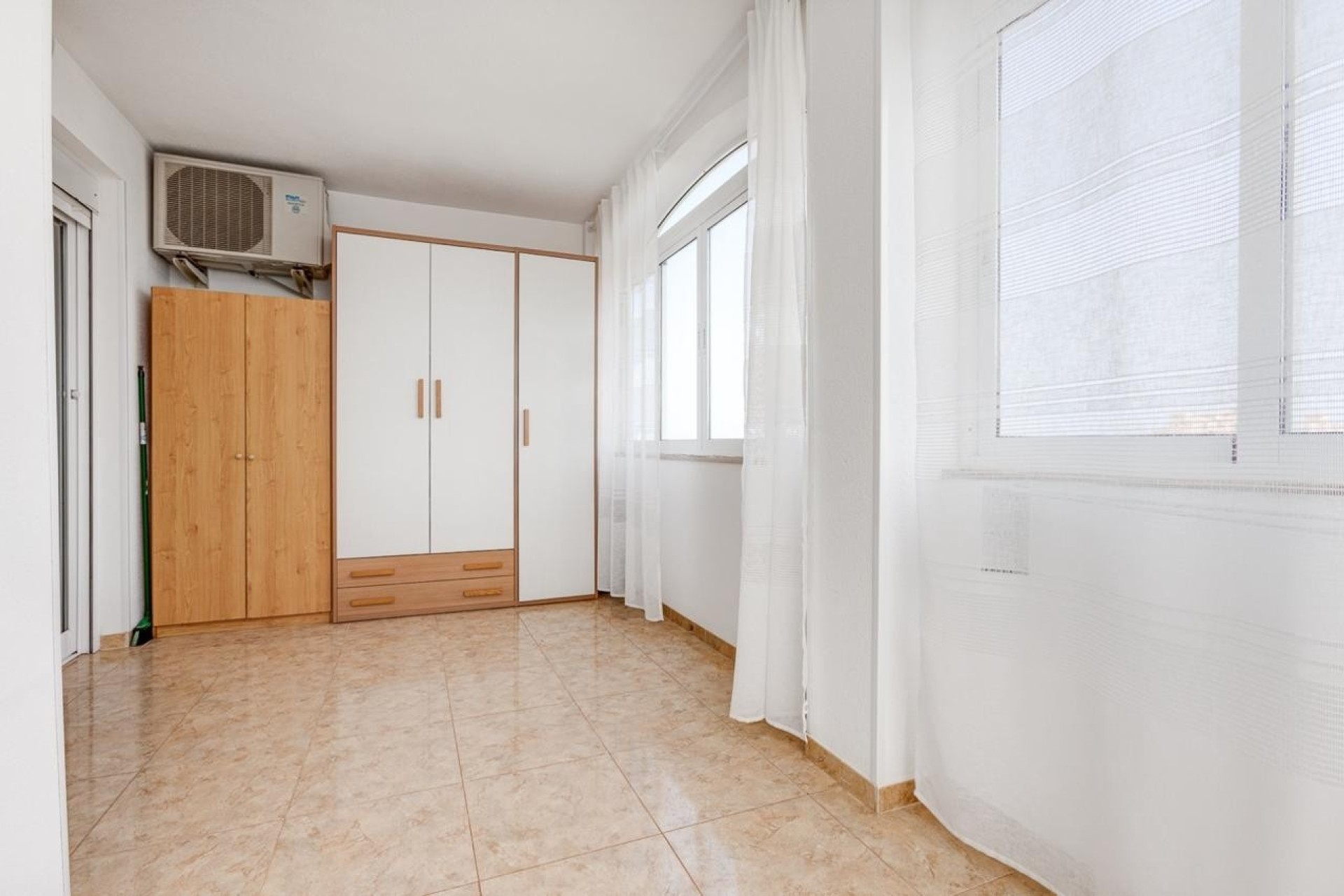 Wiederverkauf - Wohnung / Apartment -
Torrevieja - Torreblanca
