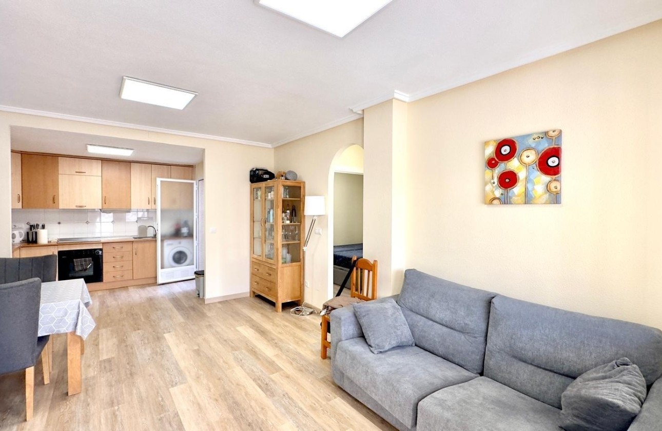 Wiederverkauf - Wohnung / Apartment -
Torrevieja - Torreblanca