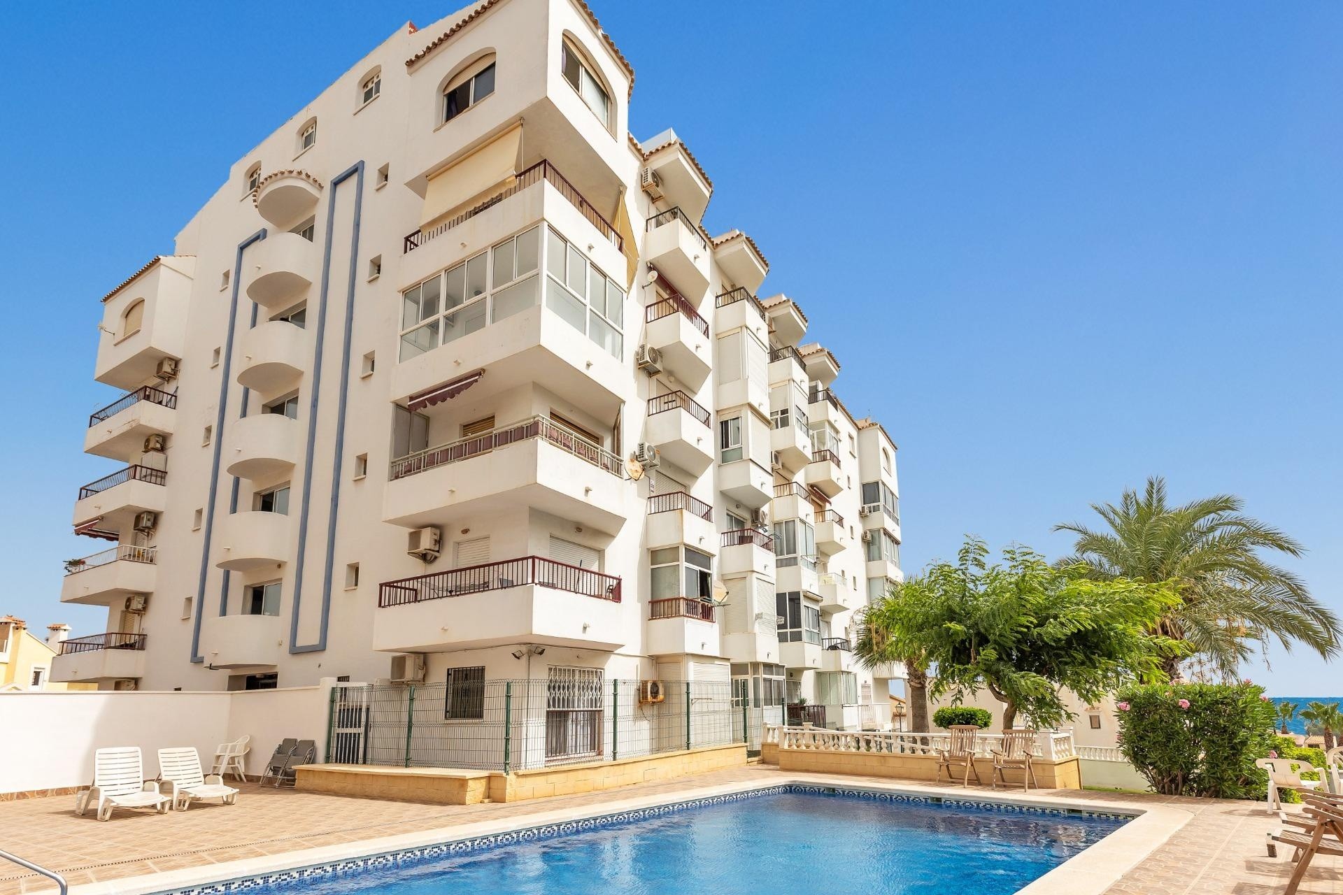 Wiederverkauf - Wohnung / Apartment -
Torrevieja - Torreblanca