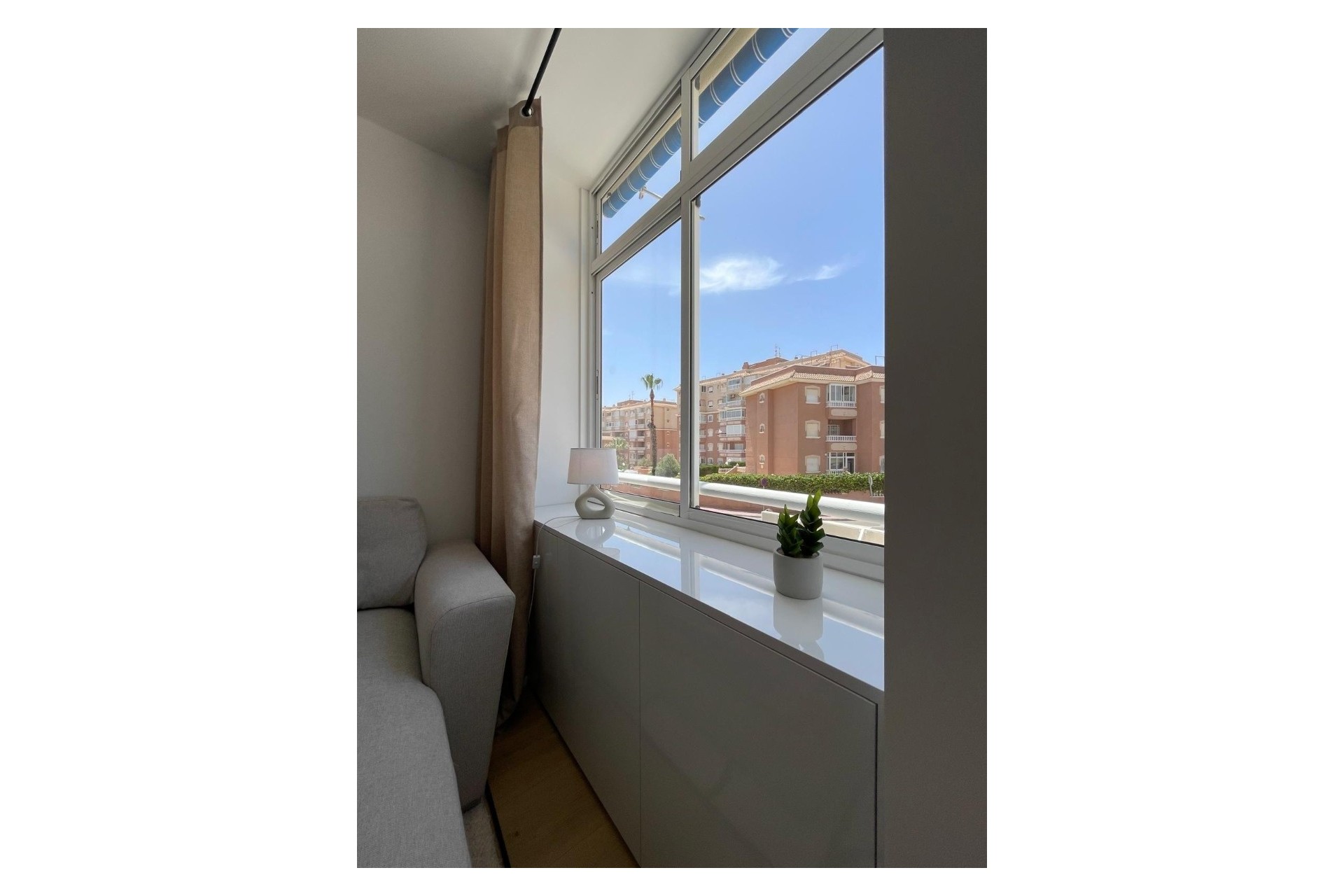 Wiederverkauf - Wohnung / Apartment -
Torrevieja - Torreblanca