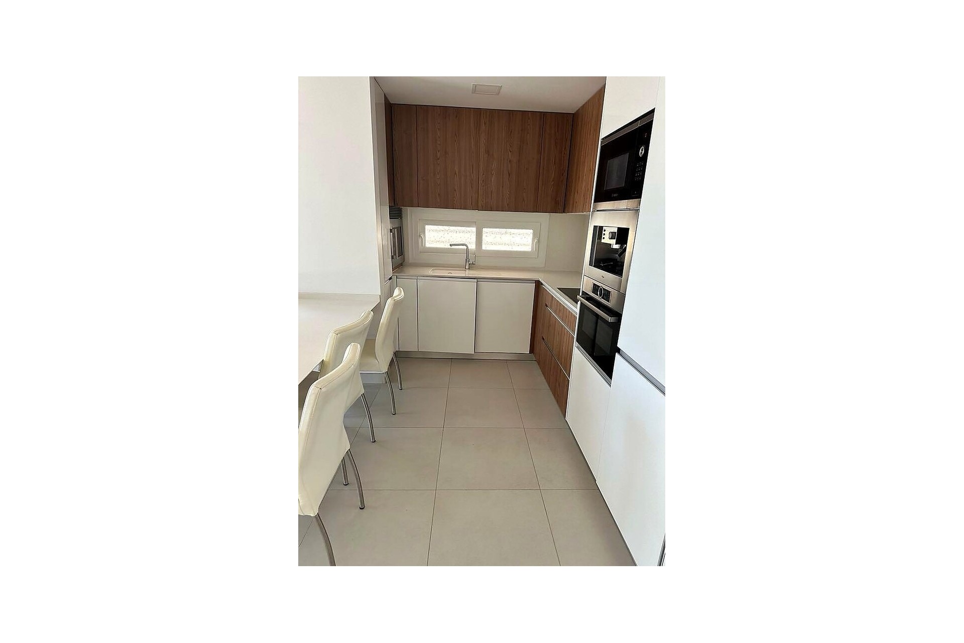 Wiederverkauf - Wohnung / Apartment -
Torrevieja - Torreta florida