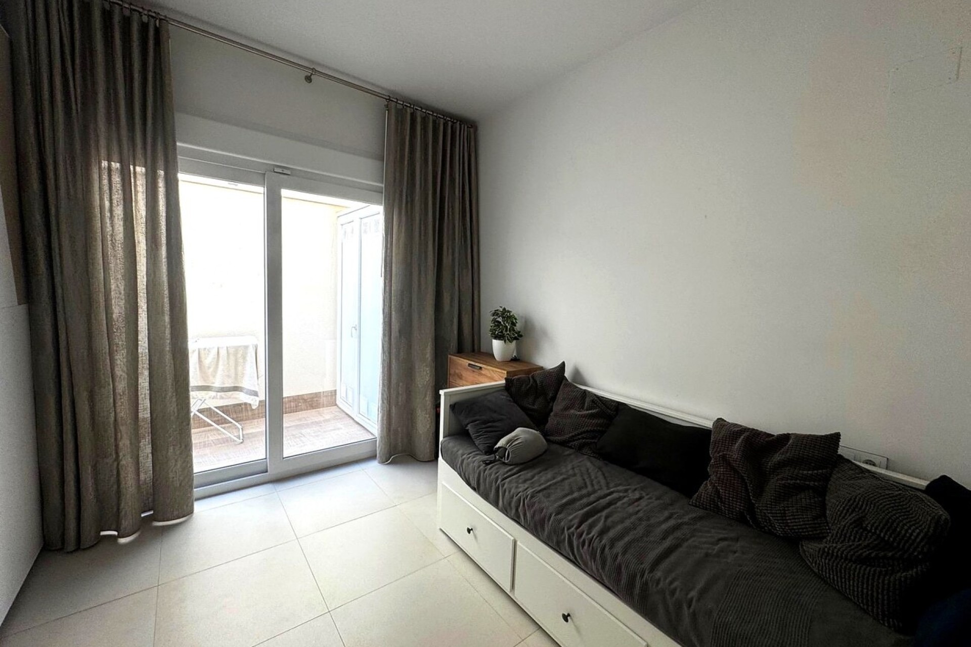 Wiederverkauf - Wohnung / Apartment -
Torrevieja - Torreta florida