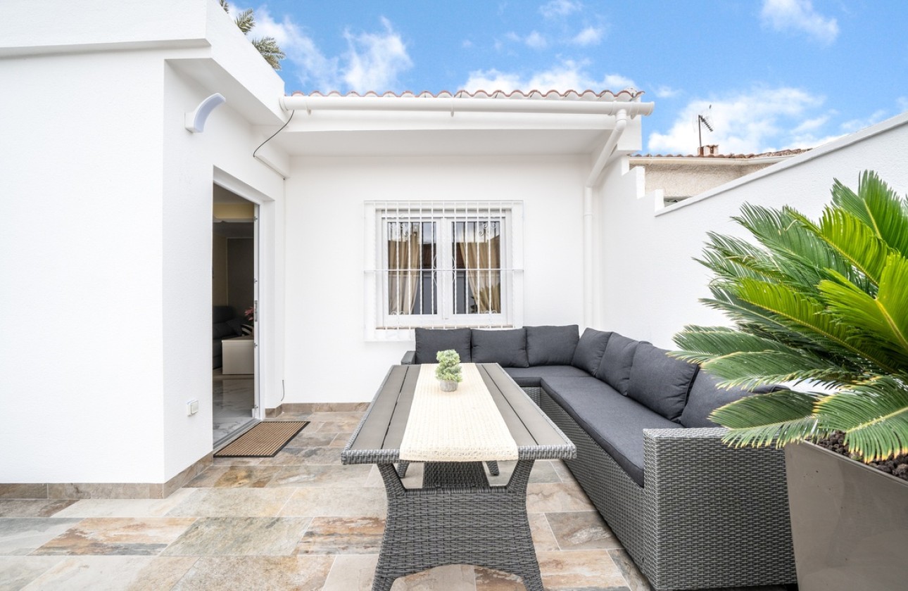 Wiederverkauf - Wohnung / Apartment -
Torrevieja - Torreta