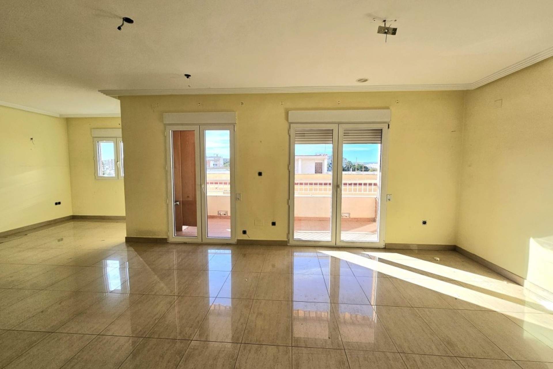 Wiederverkauf - Wohnung / Apartment -
Torrevieja - Torrevieja Centro