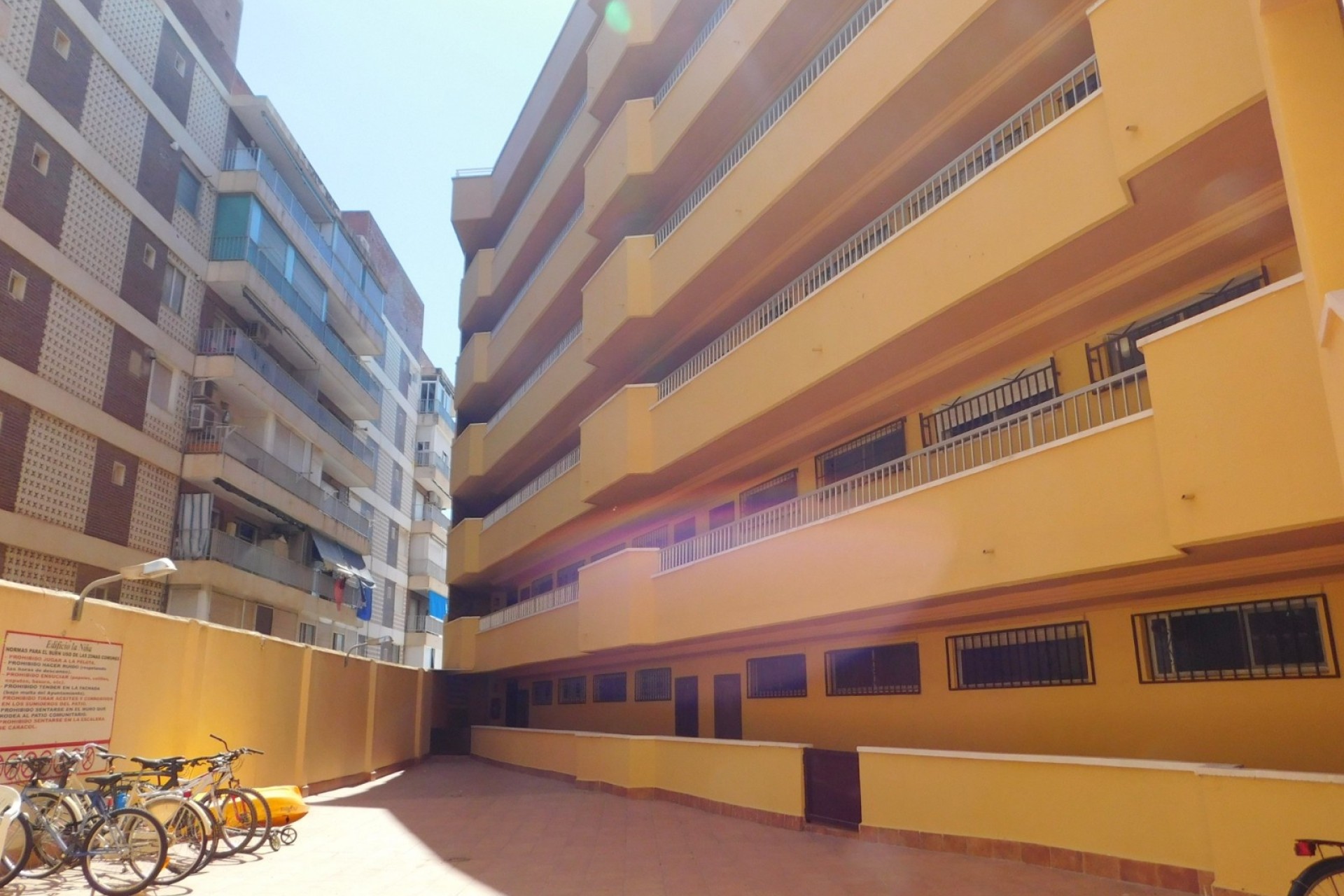Wiederverkauf - Wohnung / Apartment -
Torrevieja