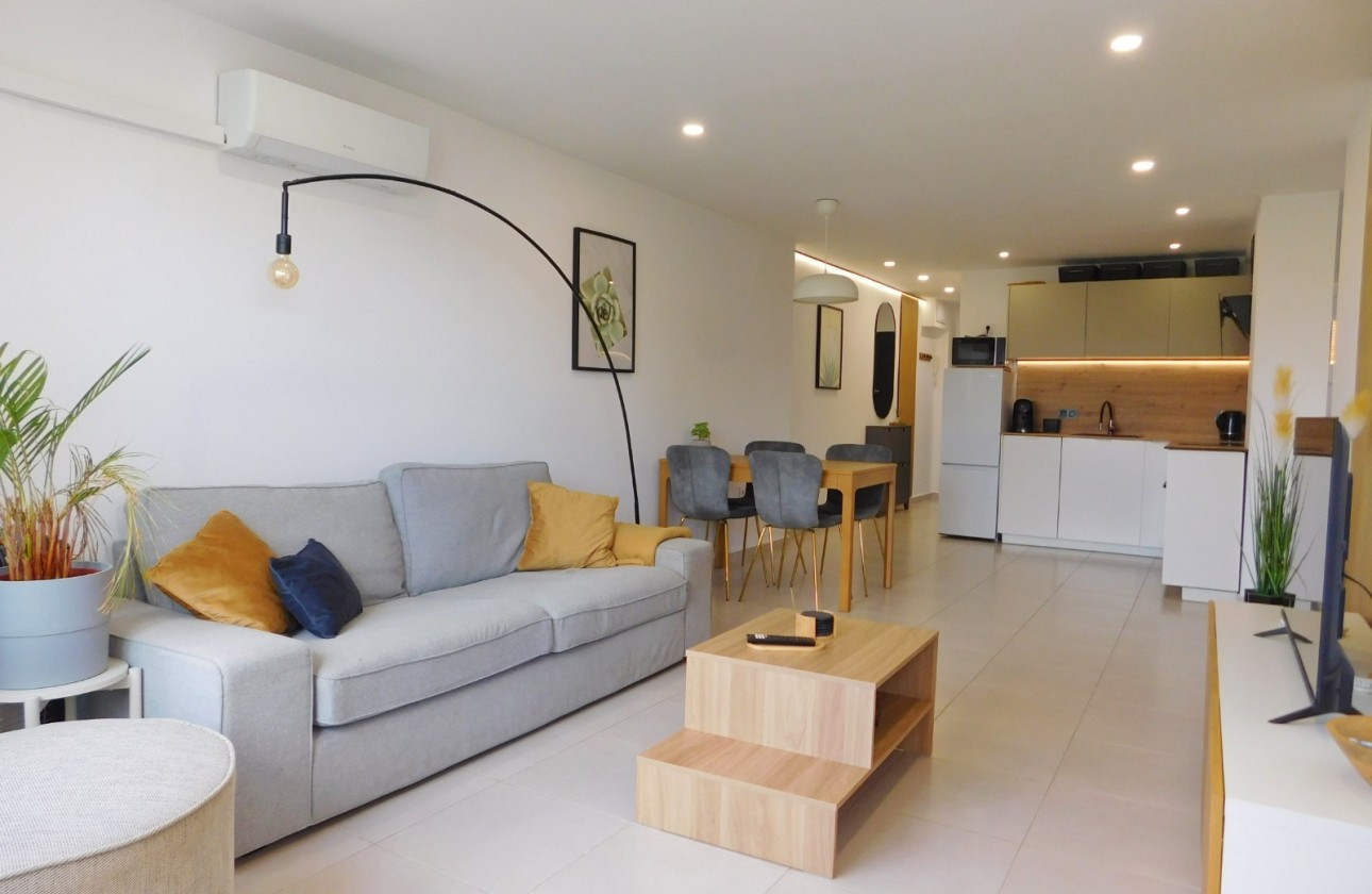 Wiederverkauf - Wohnung / Apartment -
Torrevieja
