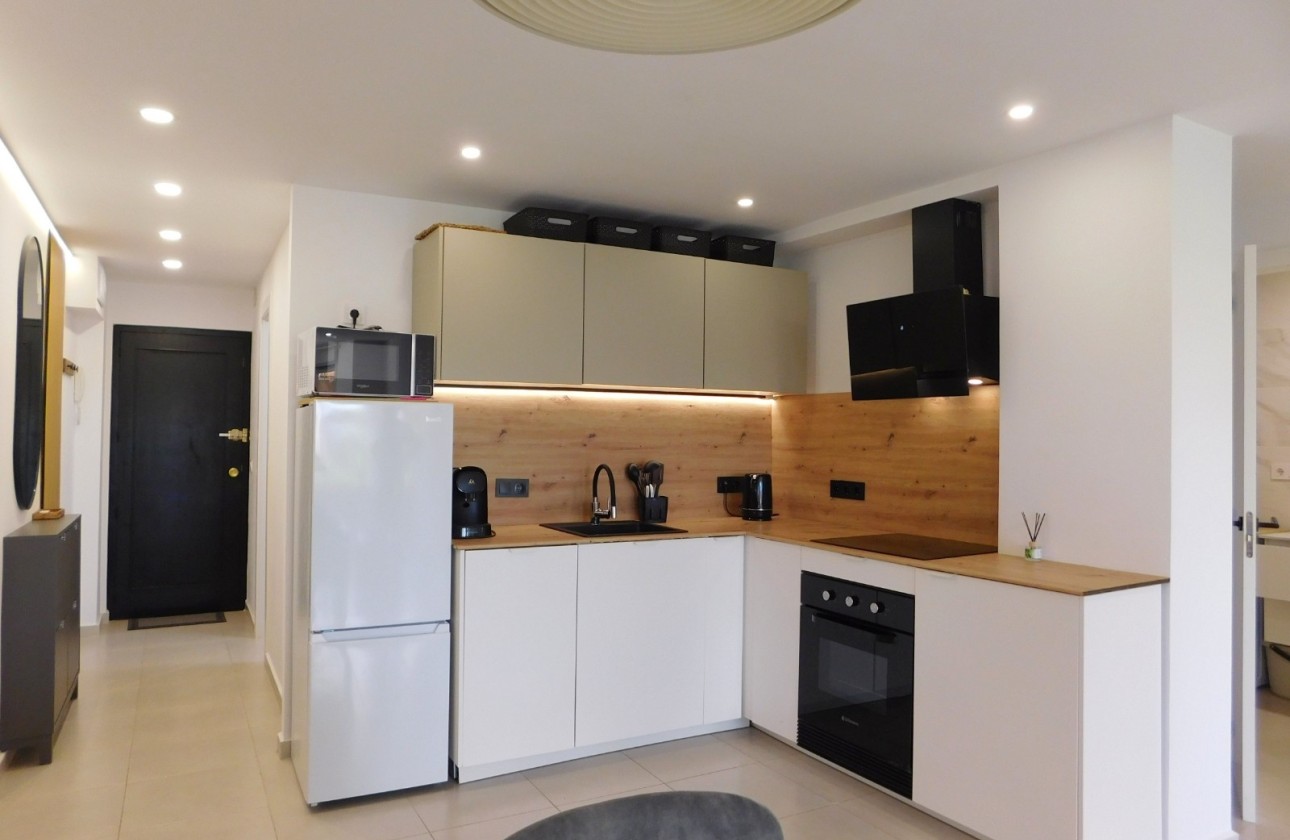 Wiederverkauf - Wohnung / Apartment -
Torrevieja