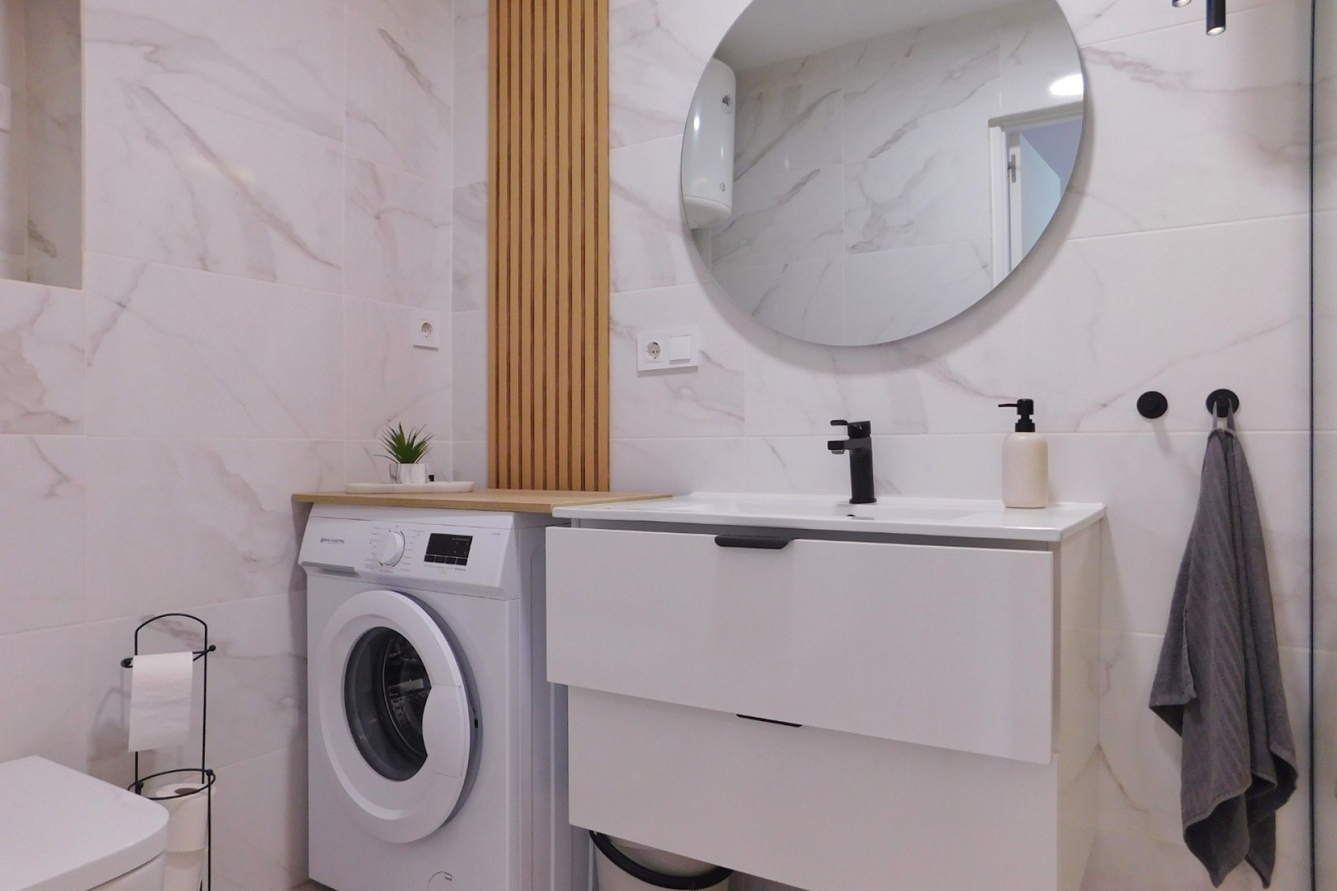 Wiederverkauf - Wohnung / Apartment -
Torrevieja