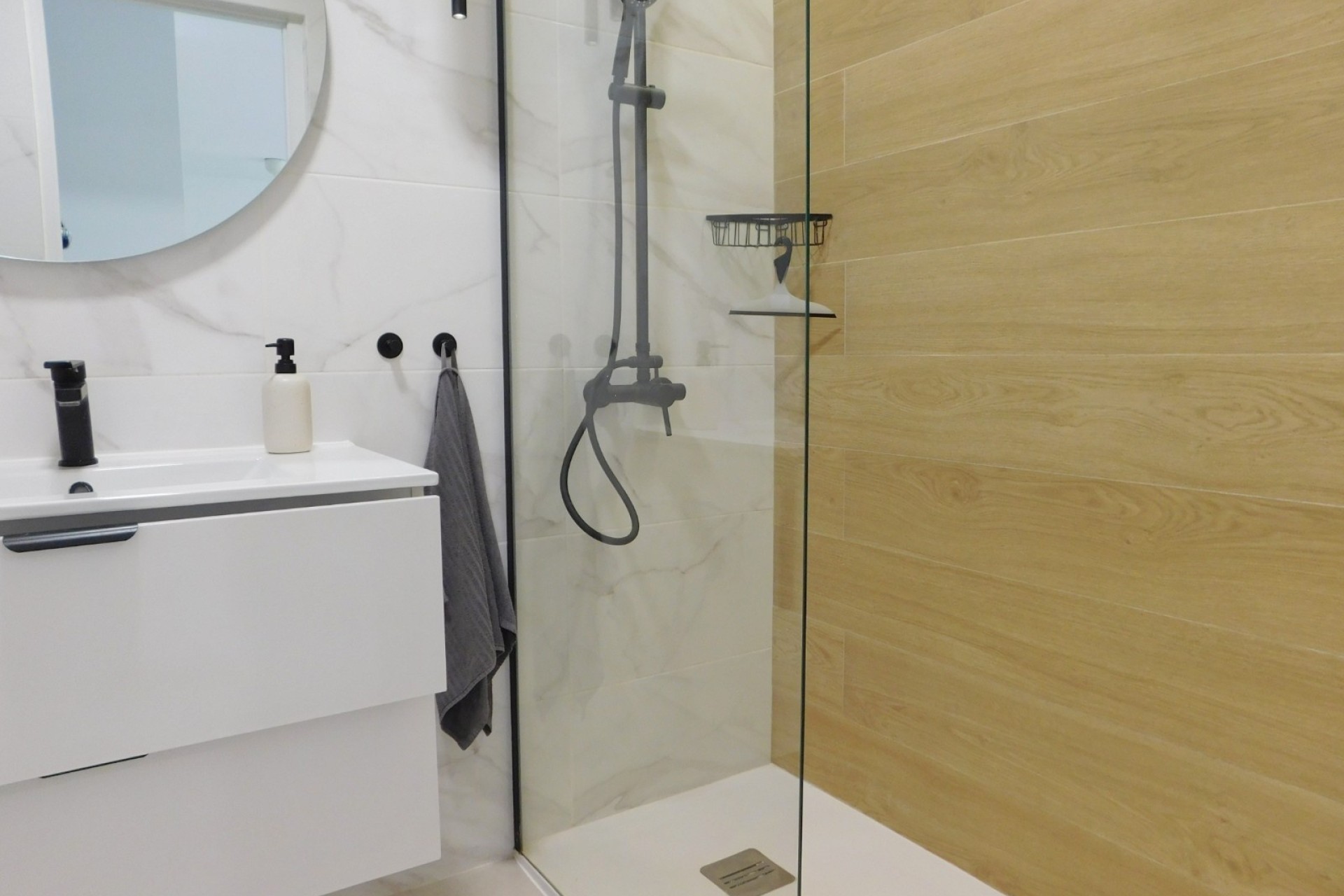 Wiederverkauf - Wohnung / Apartment -
Torrevieja