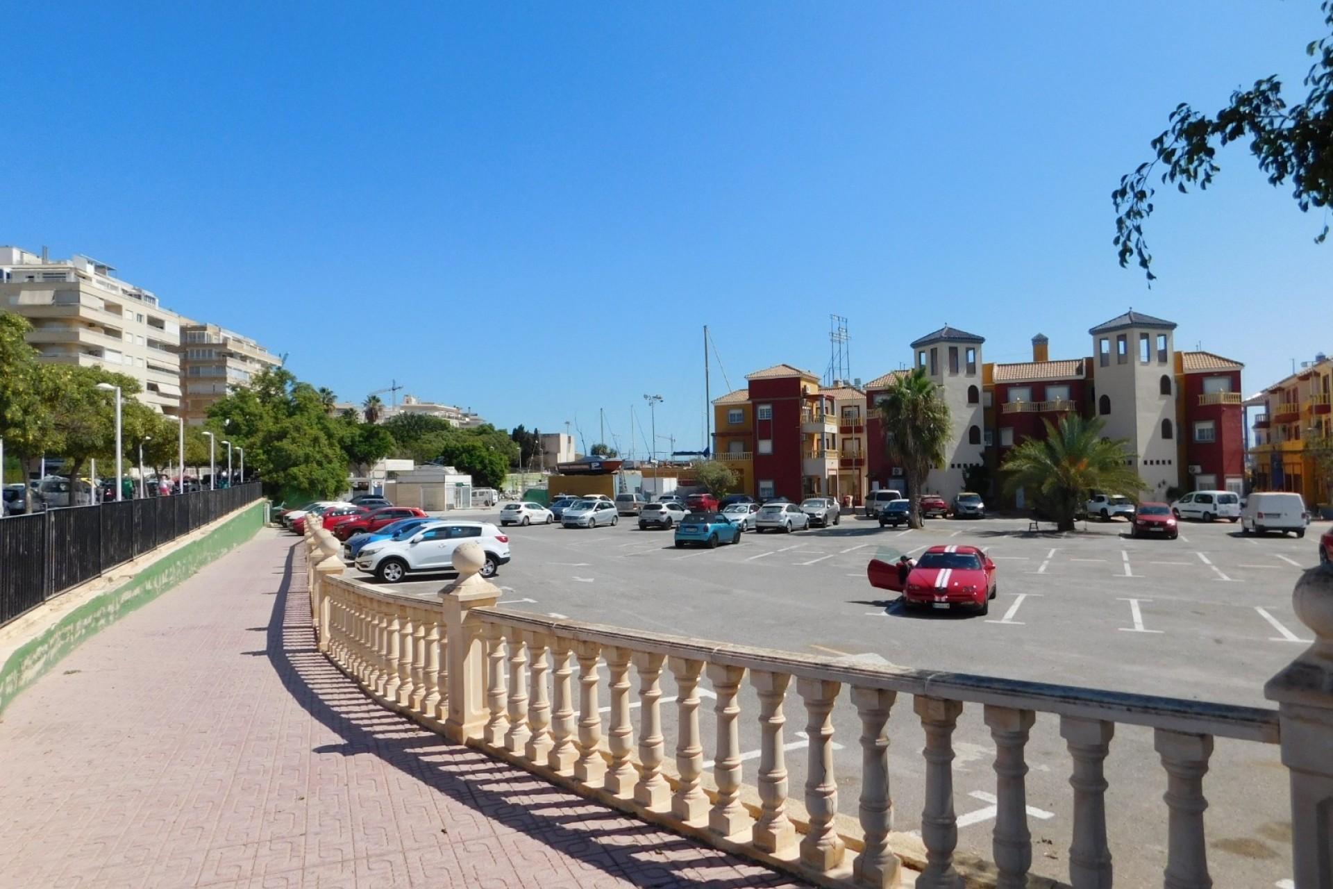Wiederverkauf - Wohnung / Apartment -
Torrevieja