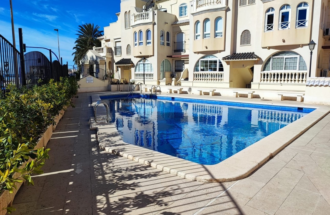 Wiederverkauf - Wohnung / Apartment -
Torrevieja
