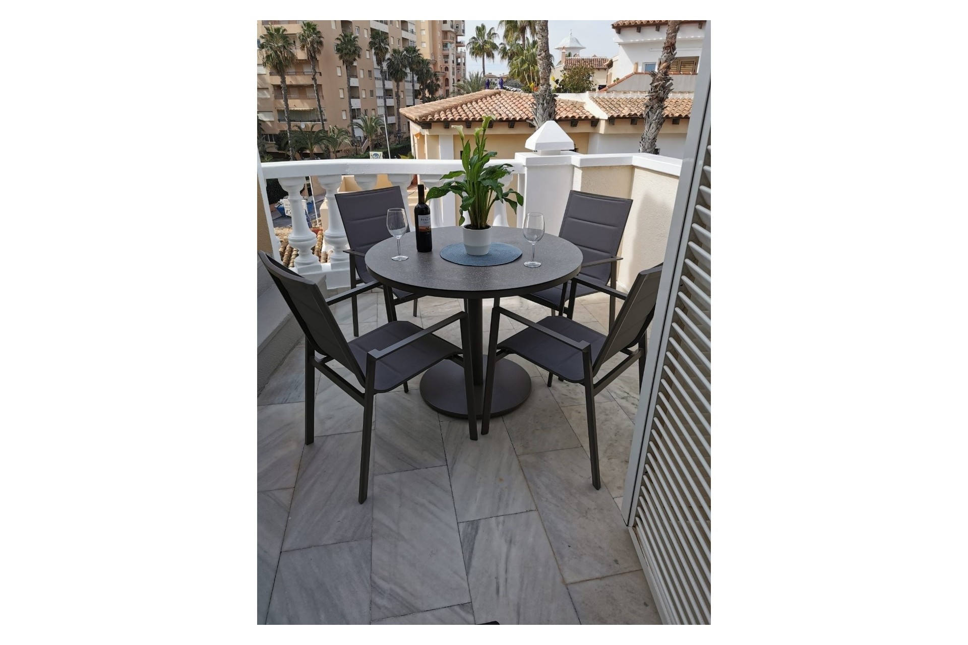 Wiederverkauf - Wohnung / Apartment -
Torrevieja