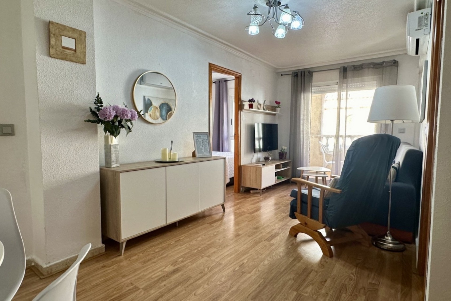 Wiederverkauf - Wohnung / Apartment -
Torrevieja