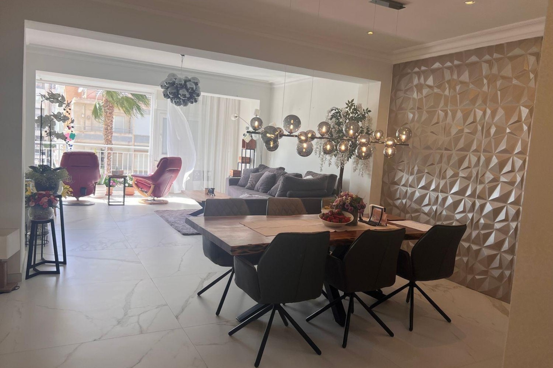 Wiederverkauf - Wohnung / Apartment -
Torrevieja