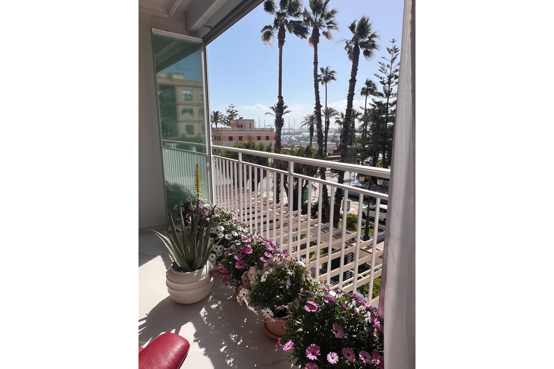 Wiederverkauf - Wohnung / Apartment -
Torrevieja