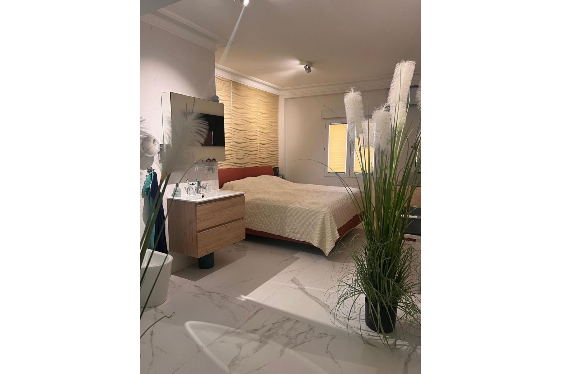 Wiederverkauf - Wohnung / Apartment -
Torrevieja