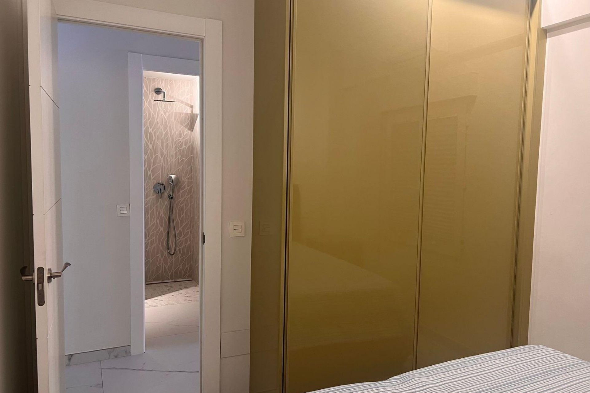 Wiederverkauf - Wohnung / Apartment -
Torrevieja