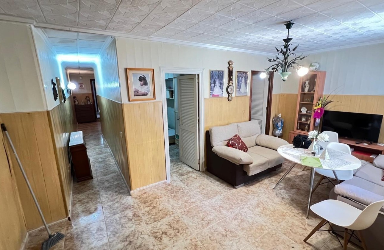 Wiederverkauf - Wohnung / Apartment -
Torrevieja
