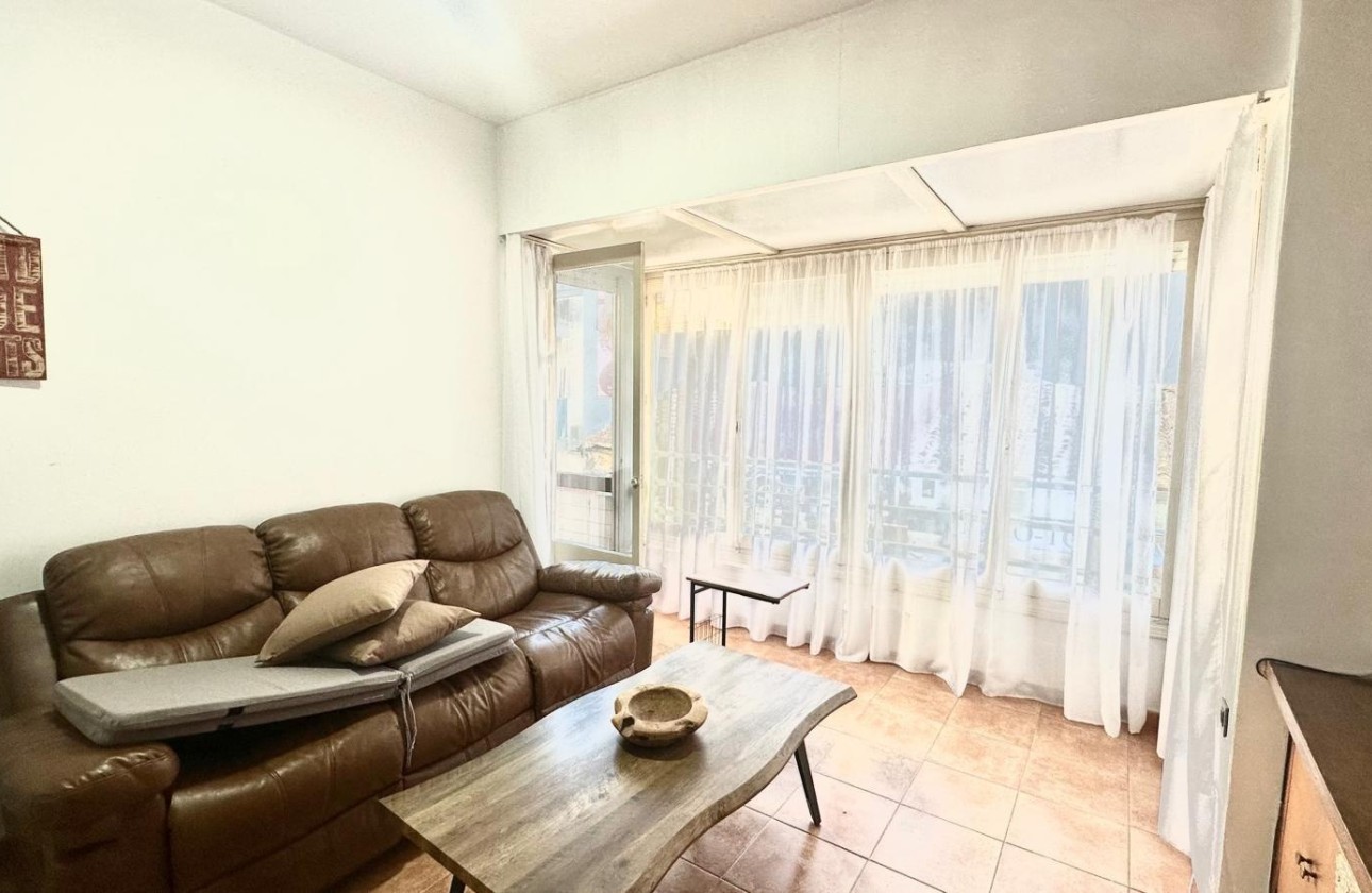 Wiederverkauf - Wohnung / Apartment -
Torrevieja