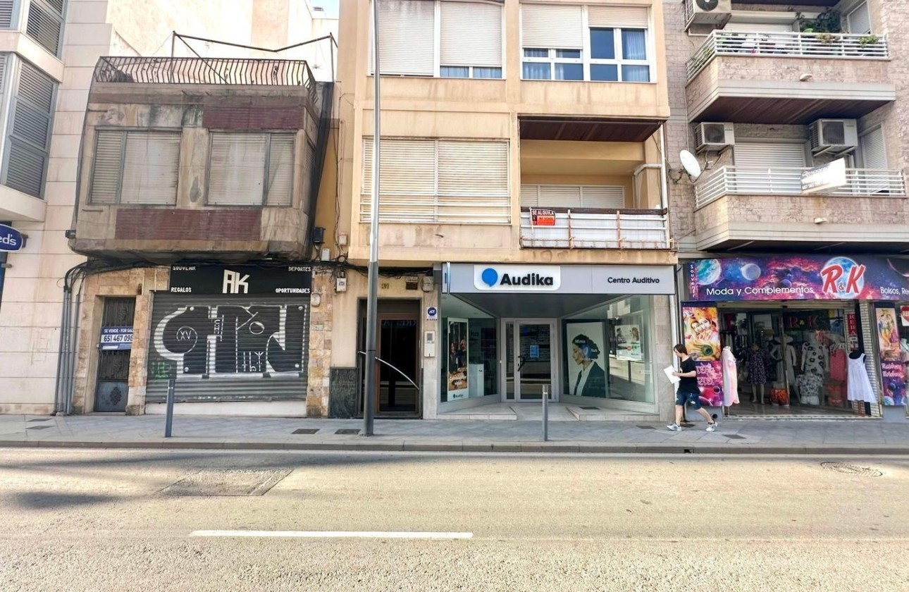 Wiederverkauf - Wohnung / Apartment -
Torrevieja