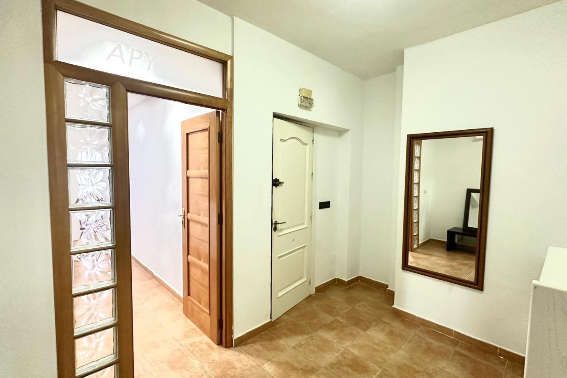 Wiederverkauf - Wohnung / Apartment -
Torrevieja