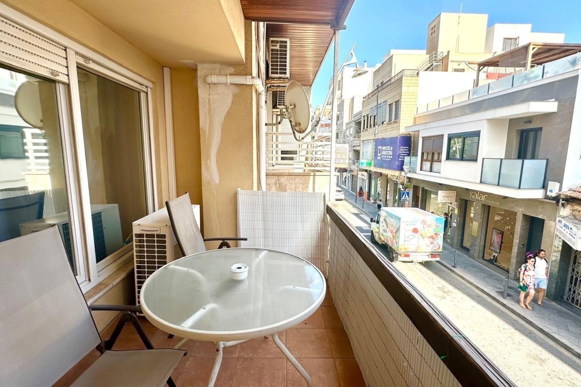 Wiederverkauf - Wohnung / Apartment -
Torrevieja