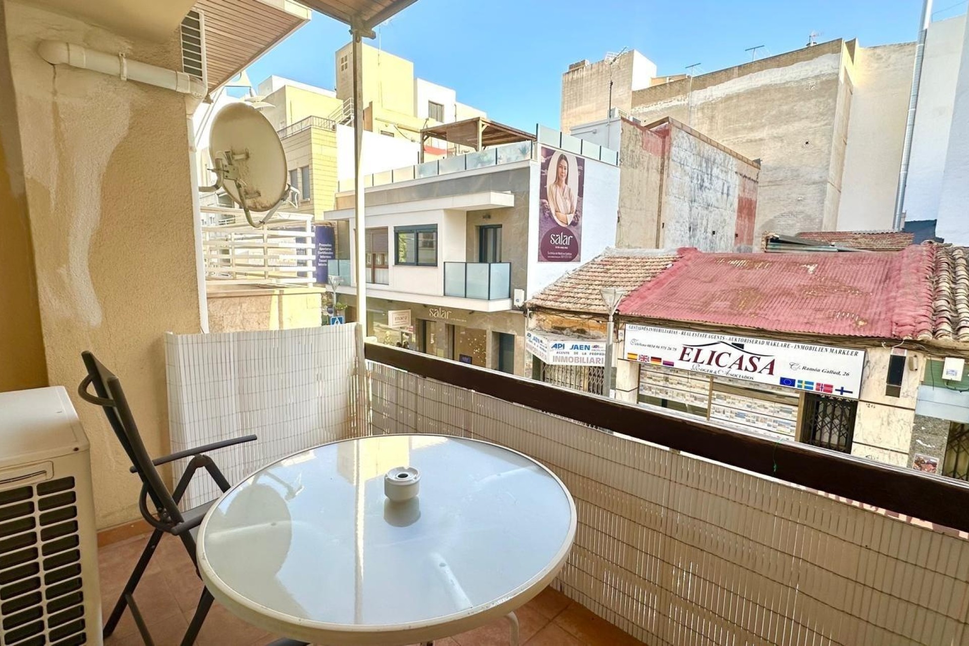 Wiederverkauf - Wohnung / Apartment -
Torrevieja