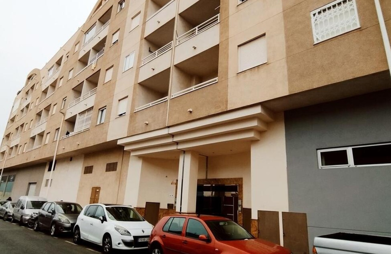 Wiederverkauf - Wohnung / Apartment -
Torrevieja
